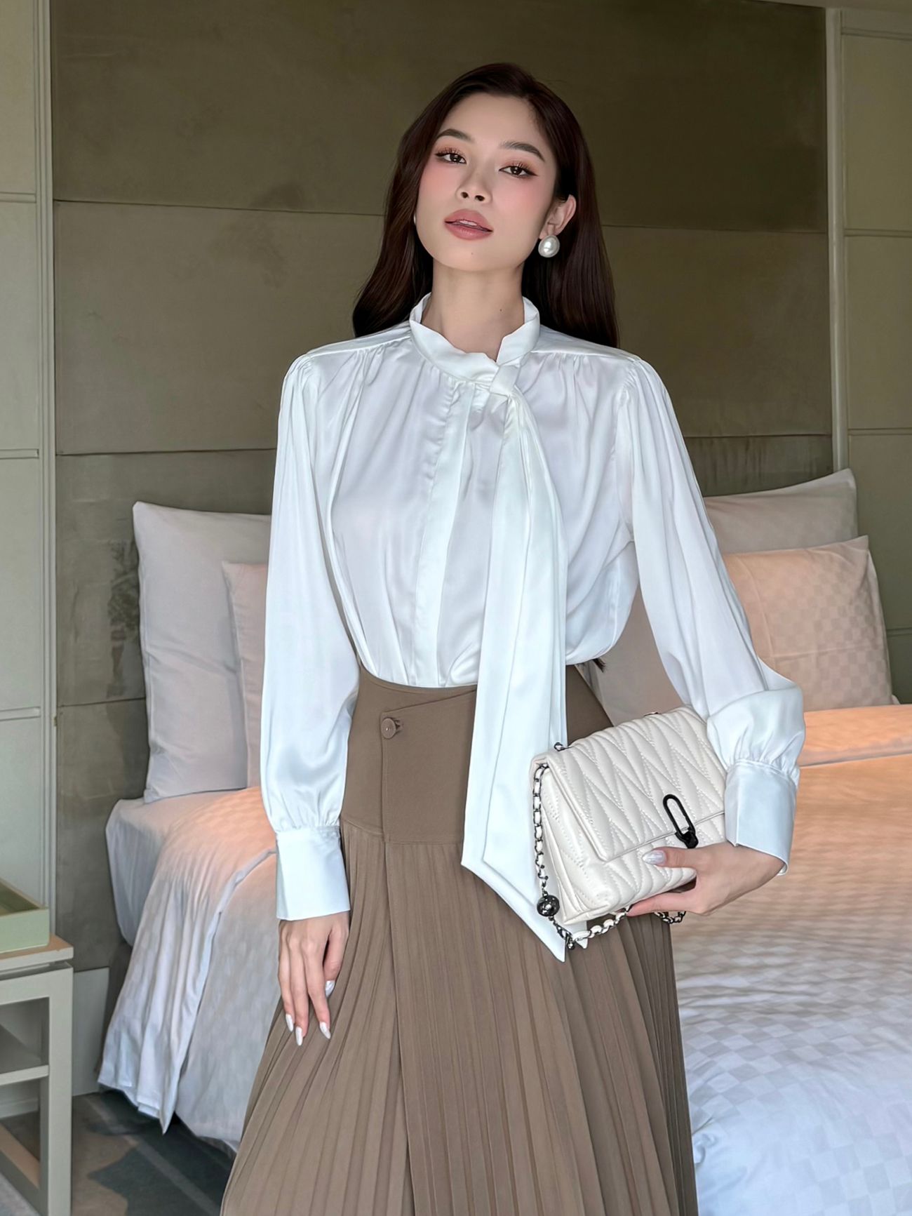 Áo sơ mi lụa tay dài phối tà nơ - A3519