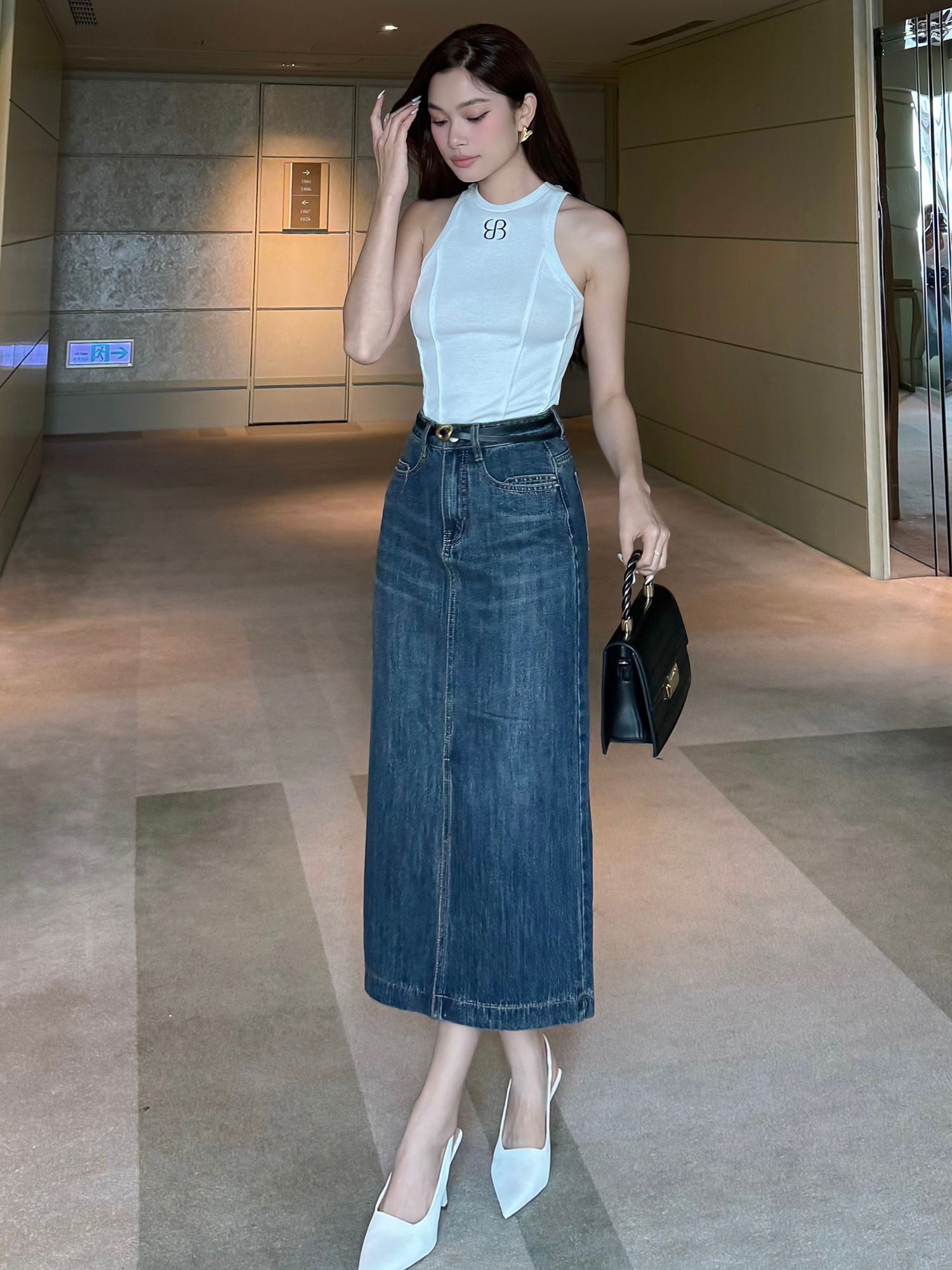 Chân váy jean form dài xẻ trước - V3488