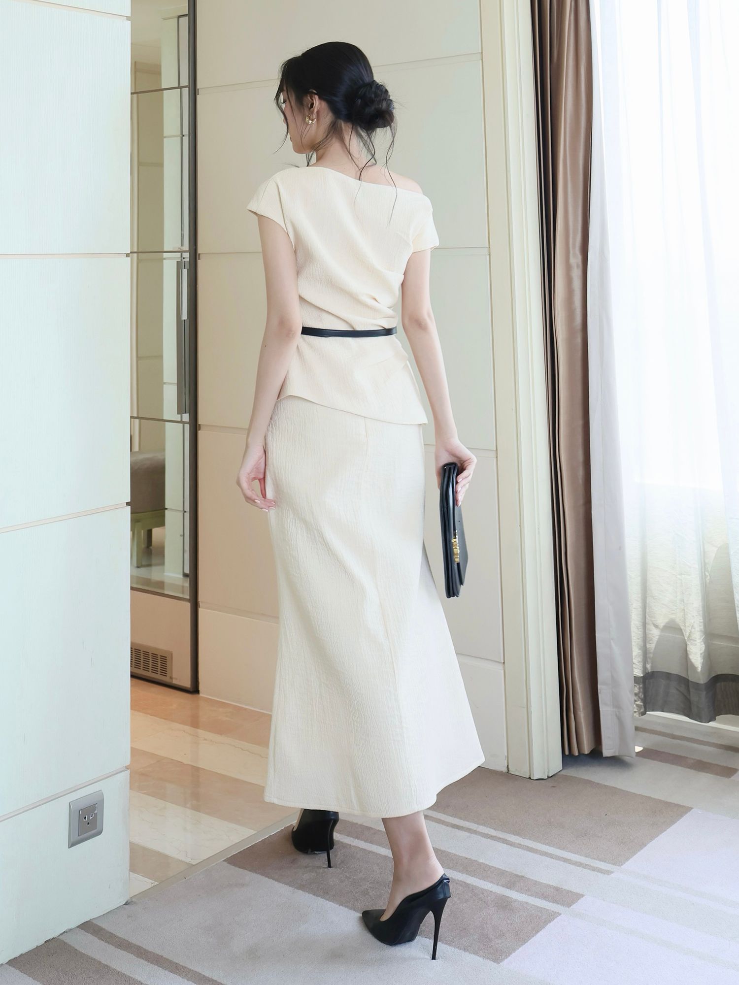 Áo kiểu peplum dự tiệc cổ xéo - A4317B