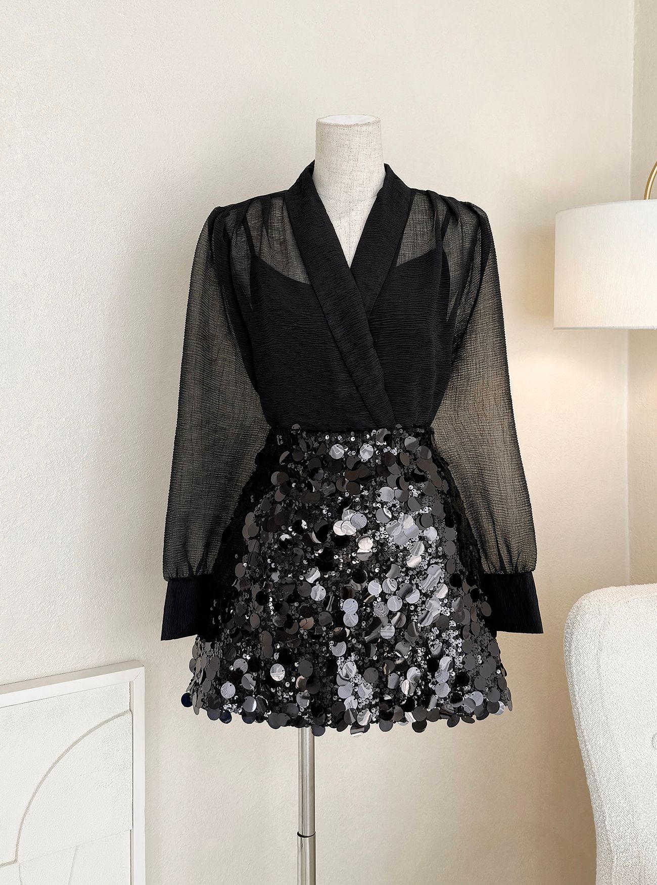Set áo kiểu phối chân váy sequin - K2868