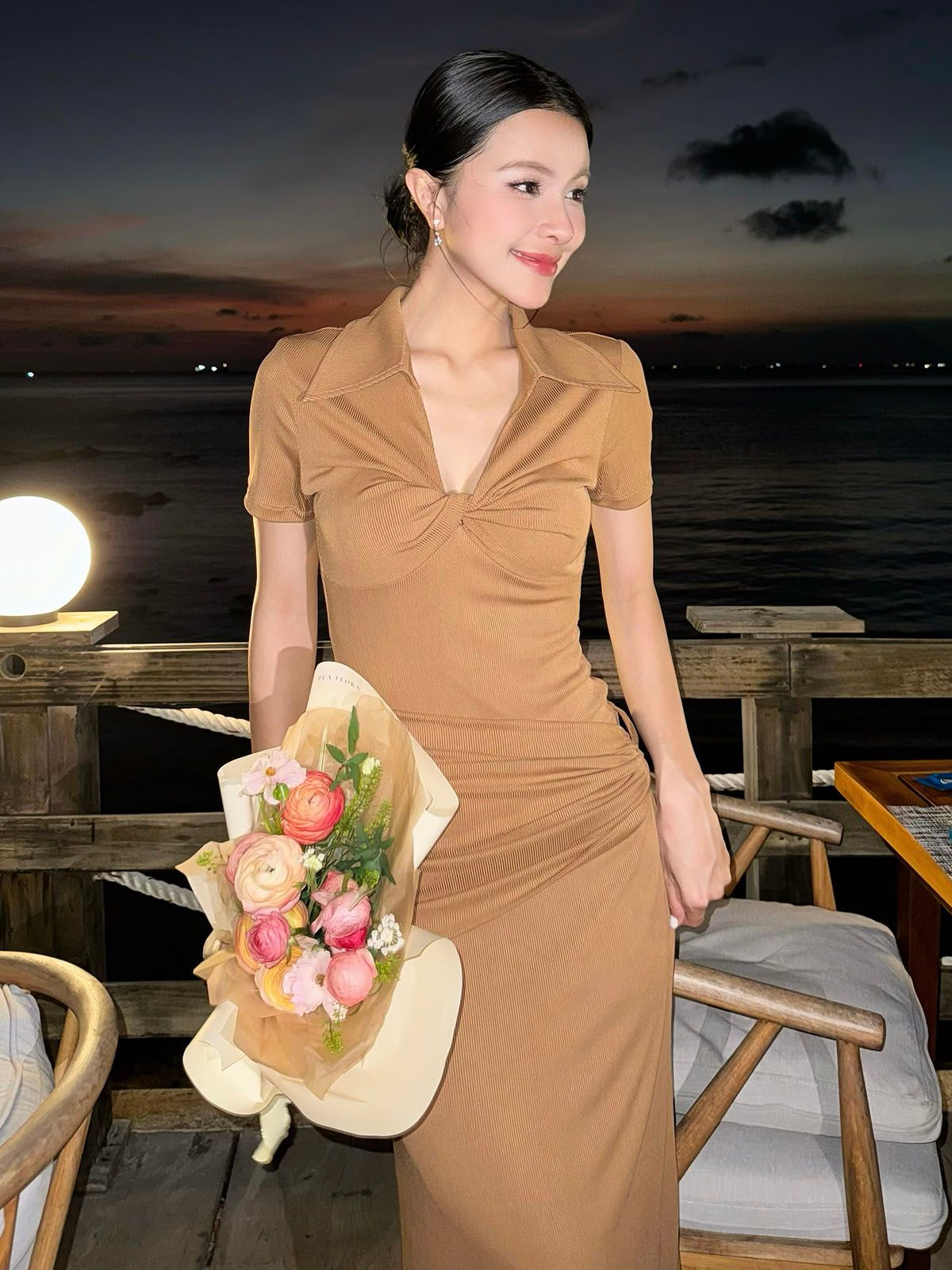 Đầm body xoắn ngực cổ sơ mi - D4342A