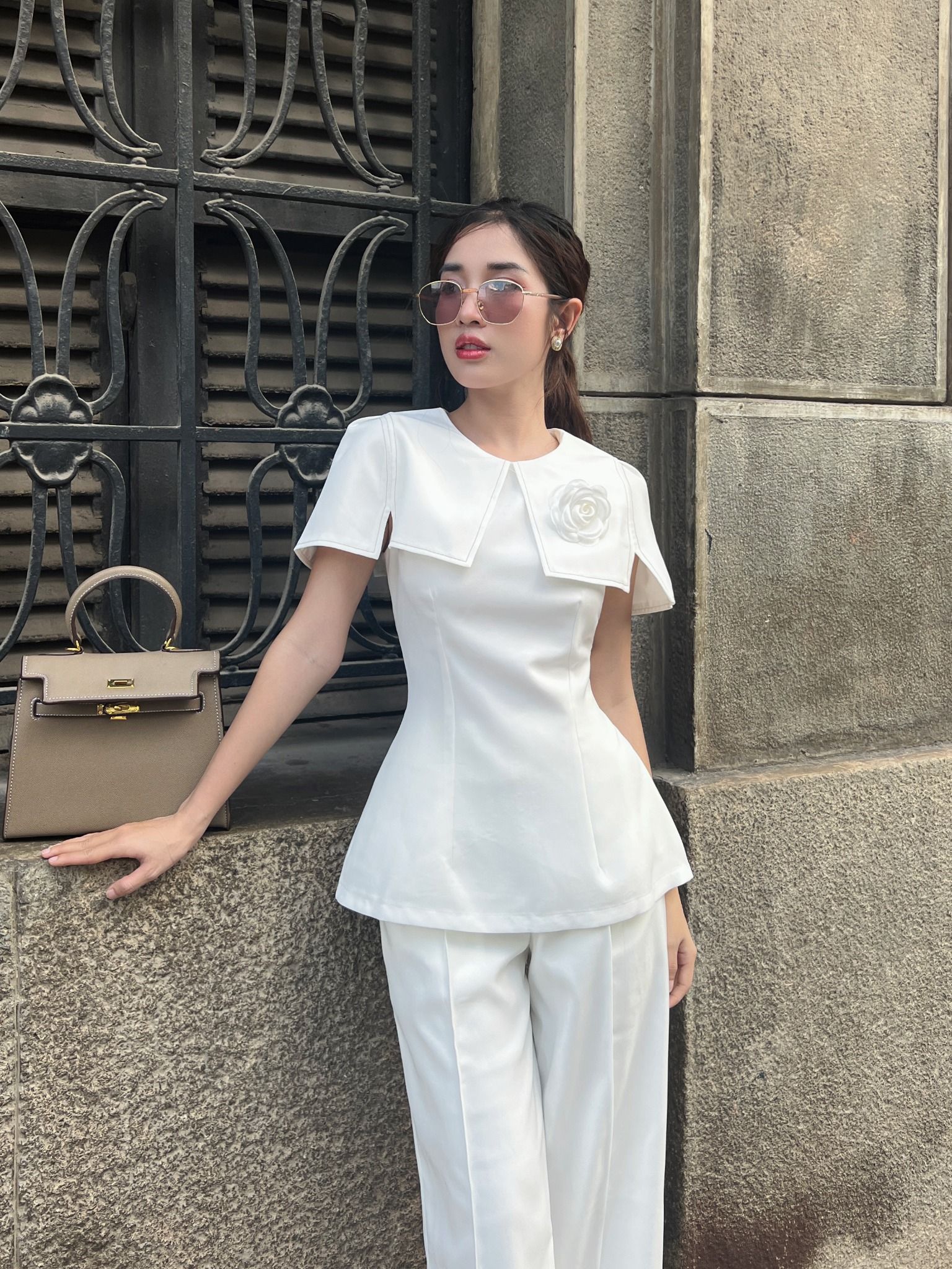Áo kiểu peplum cổ cape viền chỉ - A2186