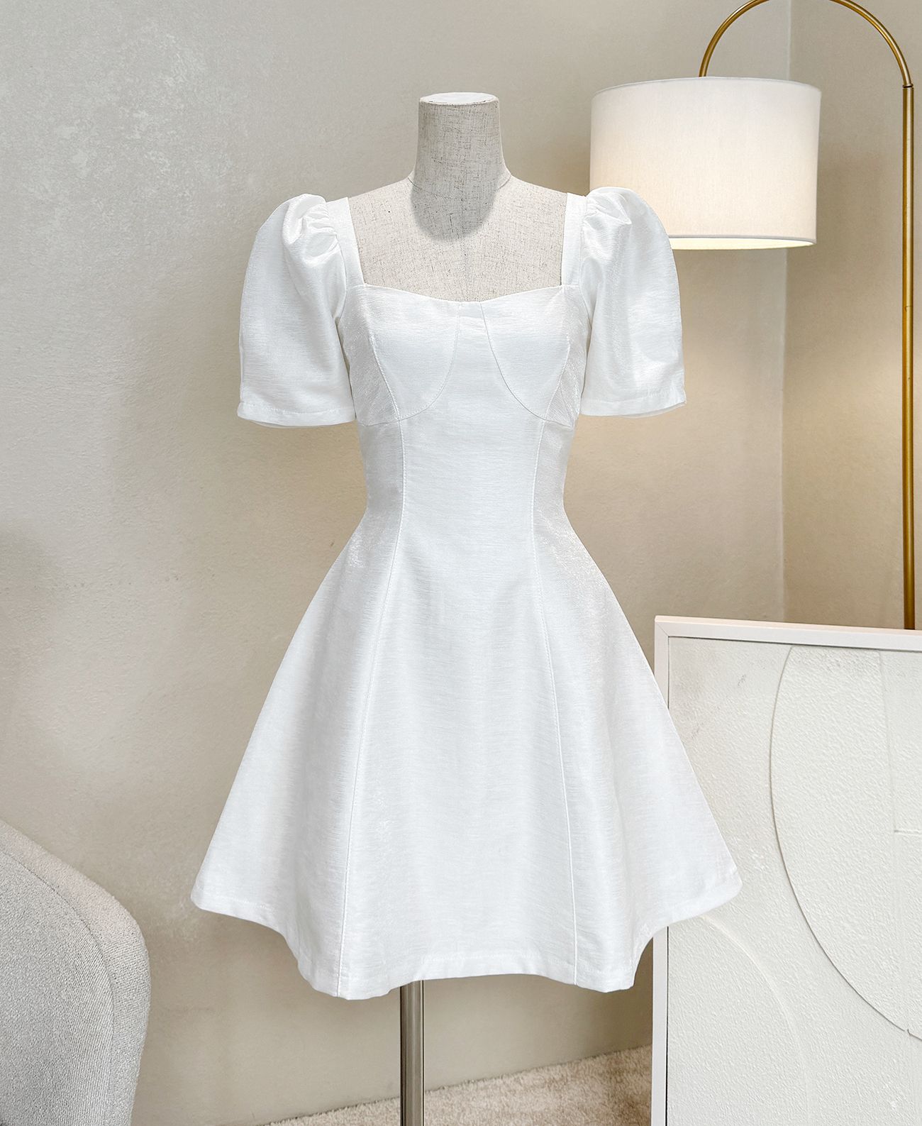 Đầm xòe ngắn viền chỉ cột dây nơ - D2926