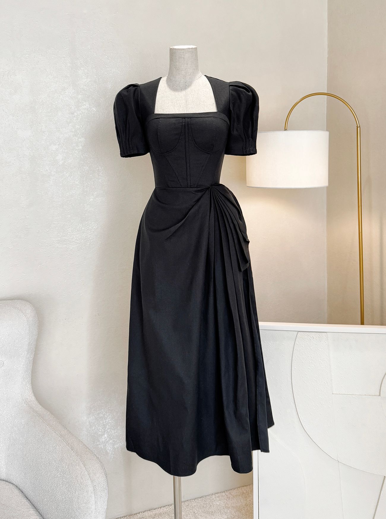 Đầm linen tay phồng cúp ngực xếp kiểu-D3008