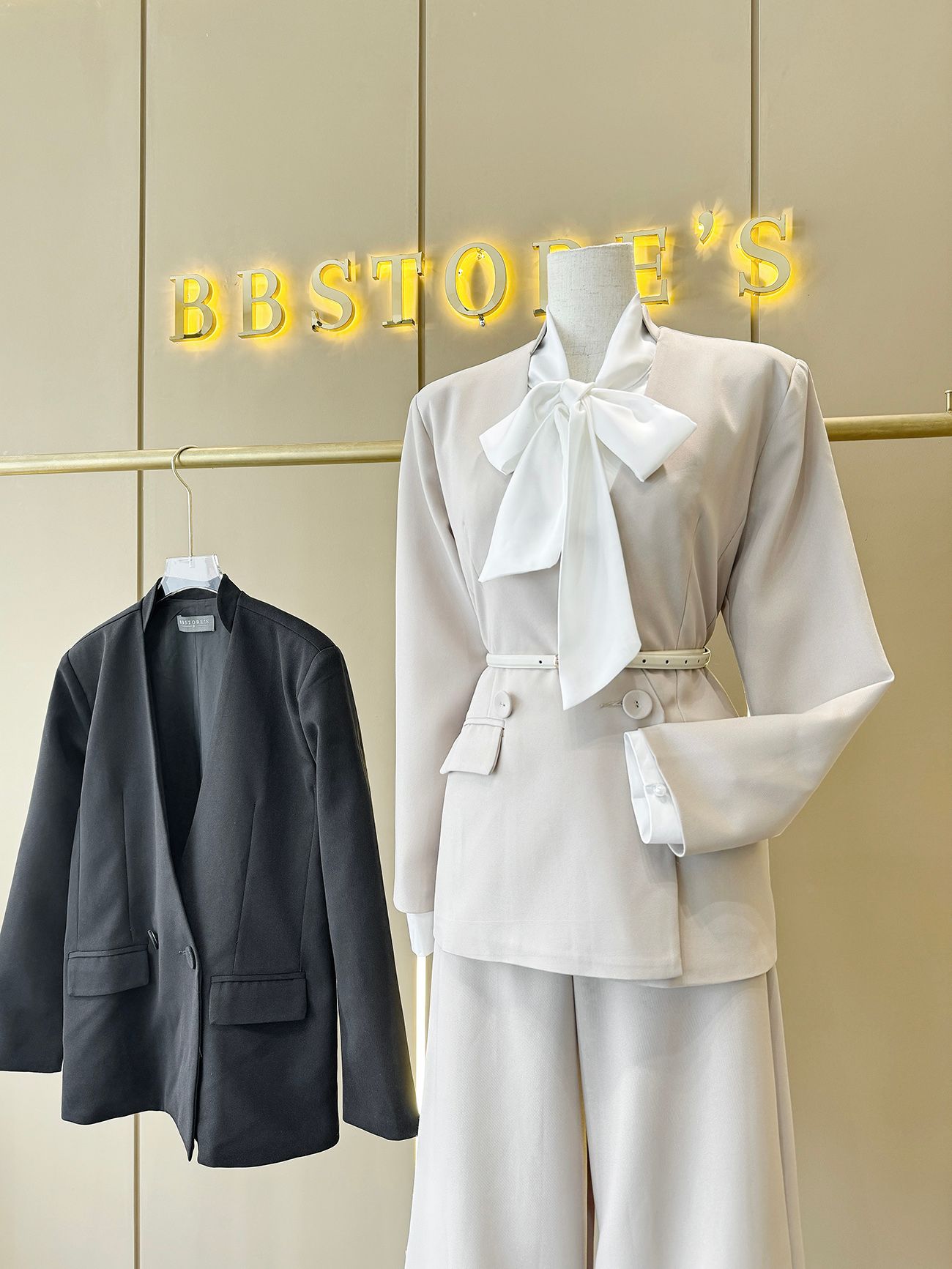 Áo blazer tay dài cổ V - A3617