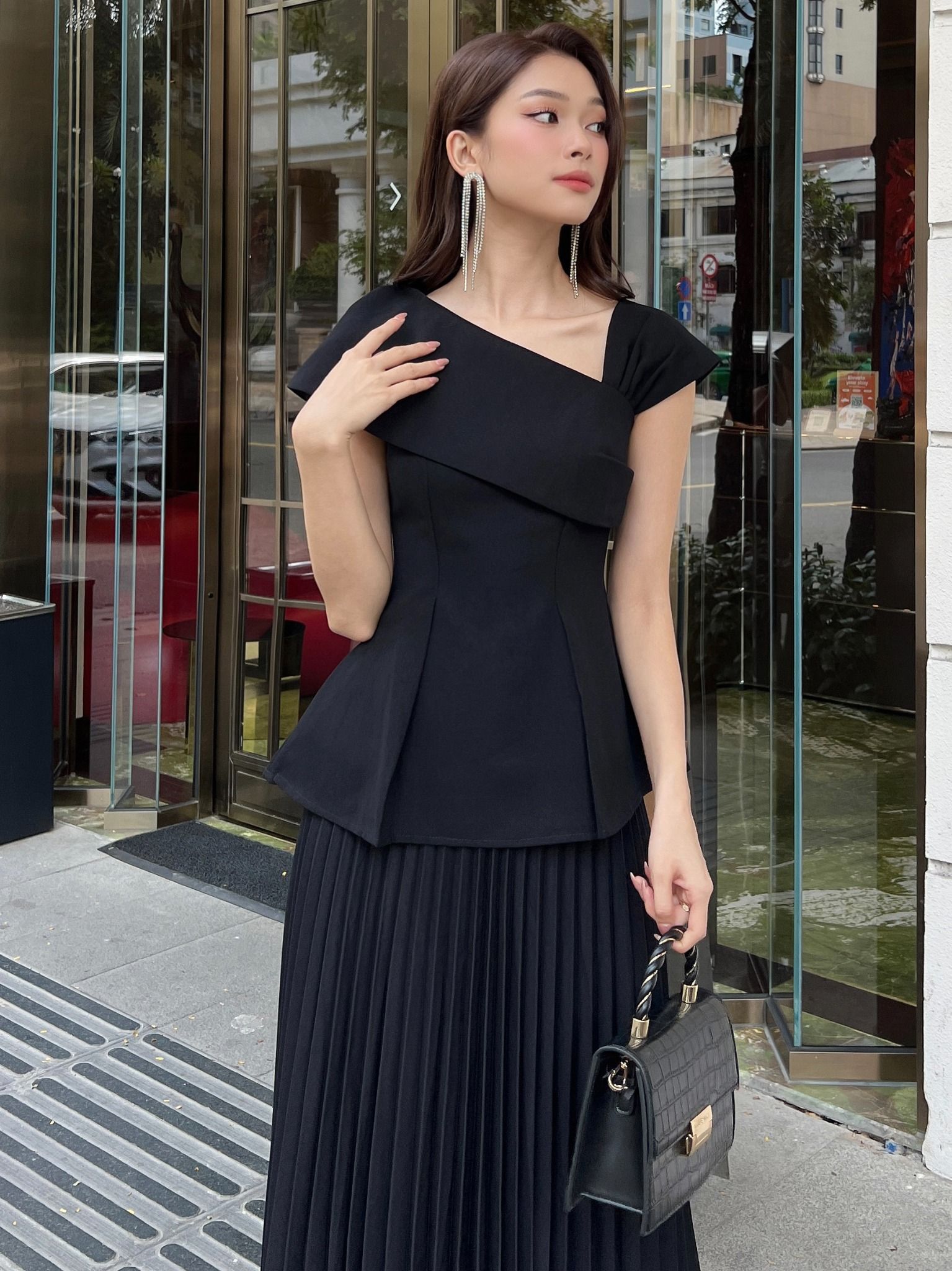 Áo kiểu peplum lệch vai - TK356