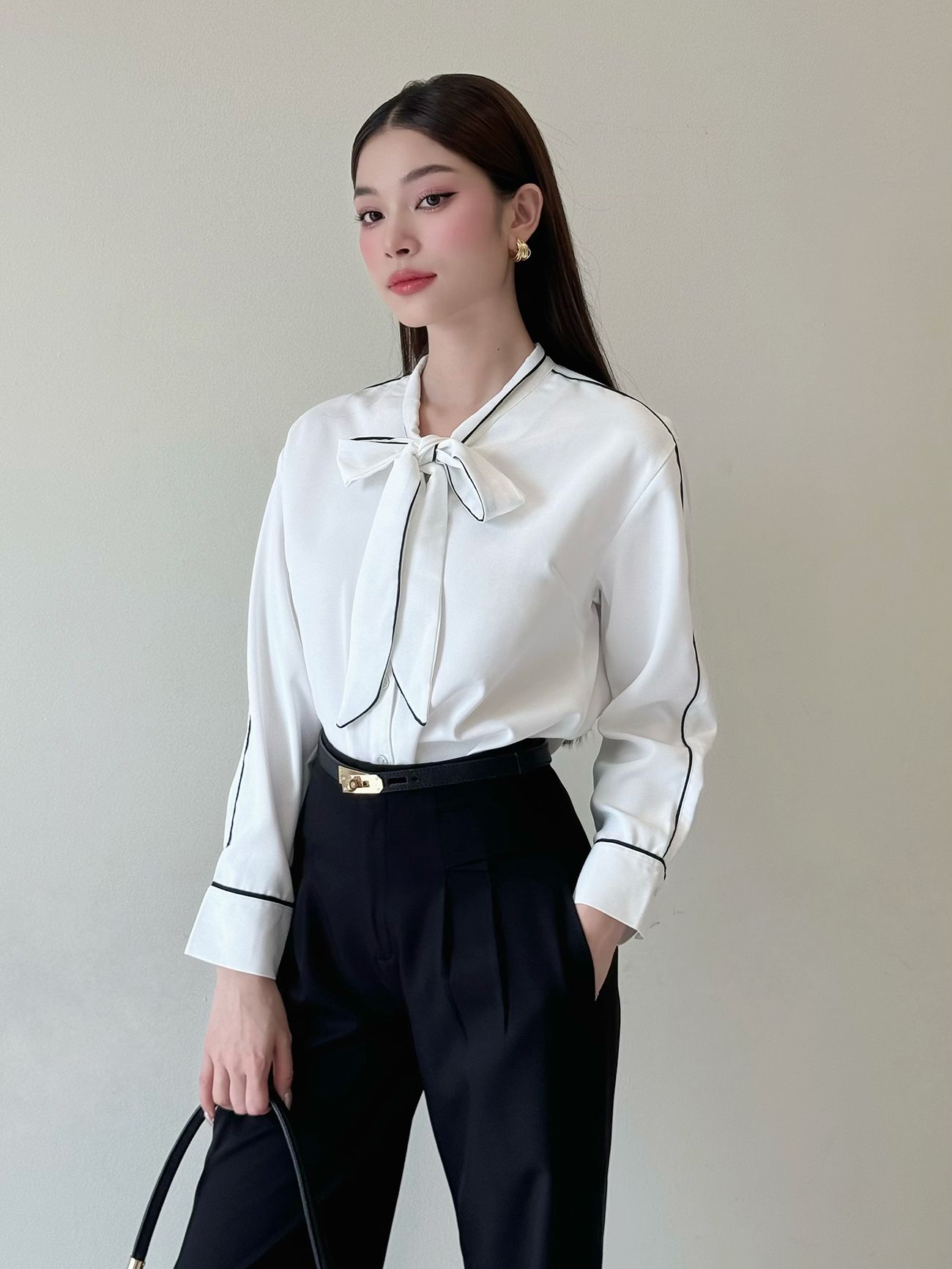 Sơ mi cổ nơ viền mí -A3611