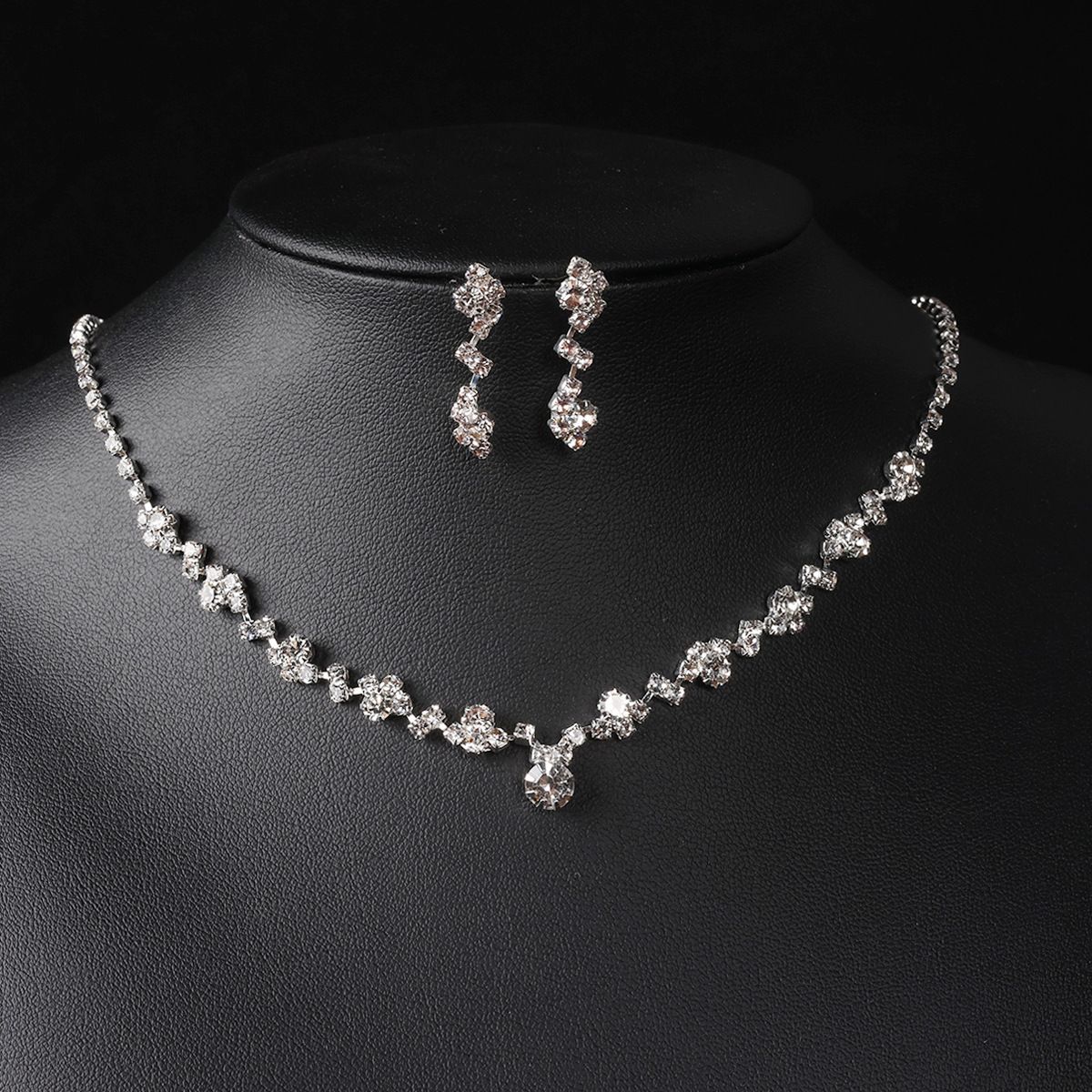 Dây chuyền nữ choker đính đá-N01