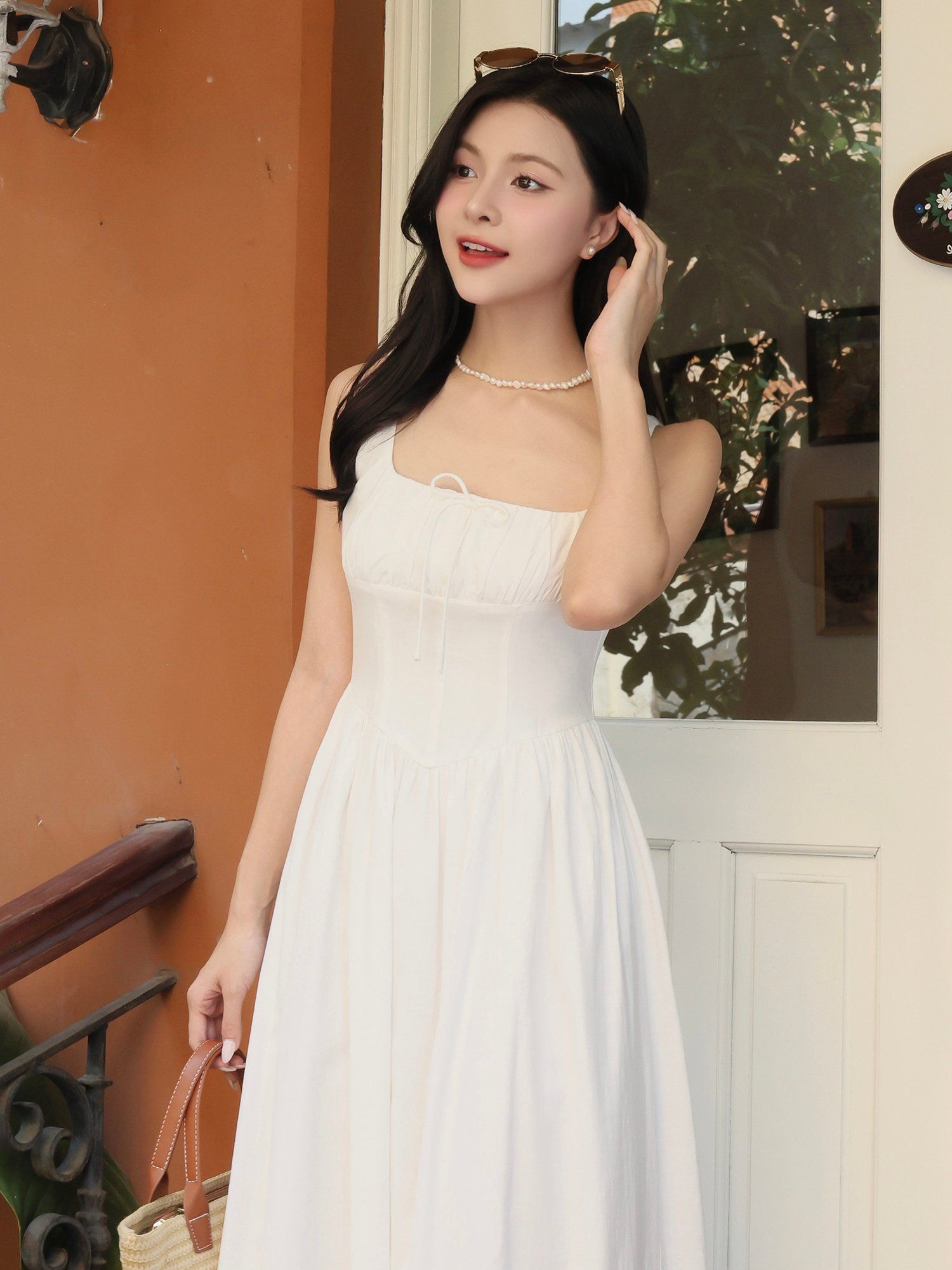 Đầm 2 dây dài dạo phố cổ vuông D4400T