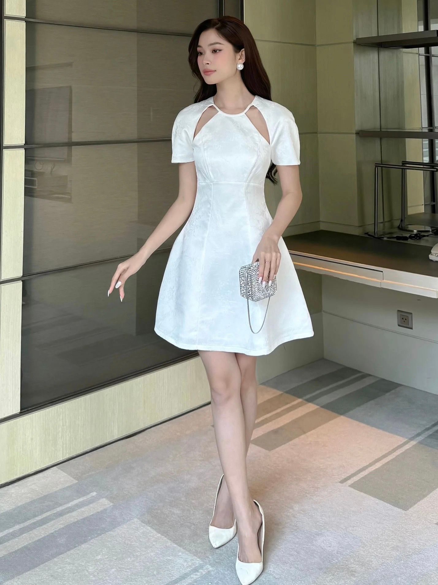 Đầm xòe cổ yếm tay ngắn -D3557