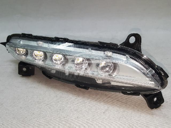 den_daylight_phai_led_hyundai_