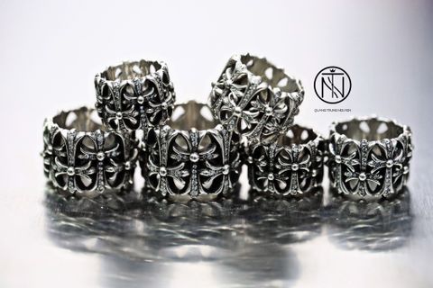 nhẫn chrome hearts cemetery pave diamond  ring