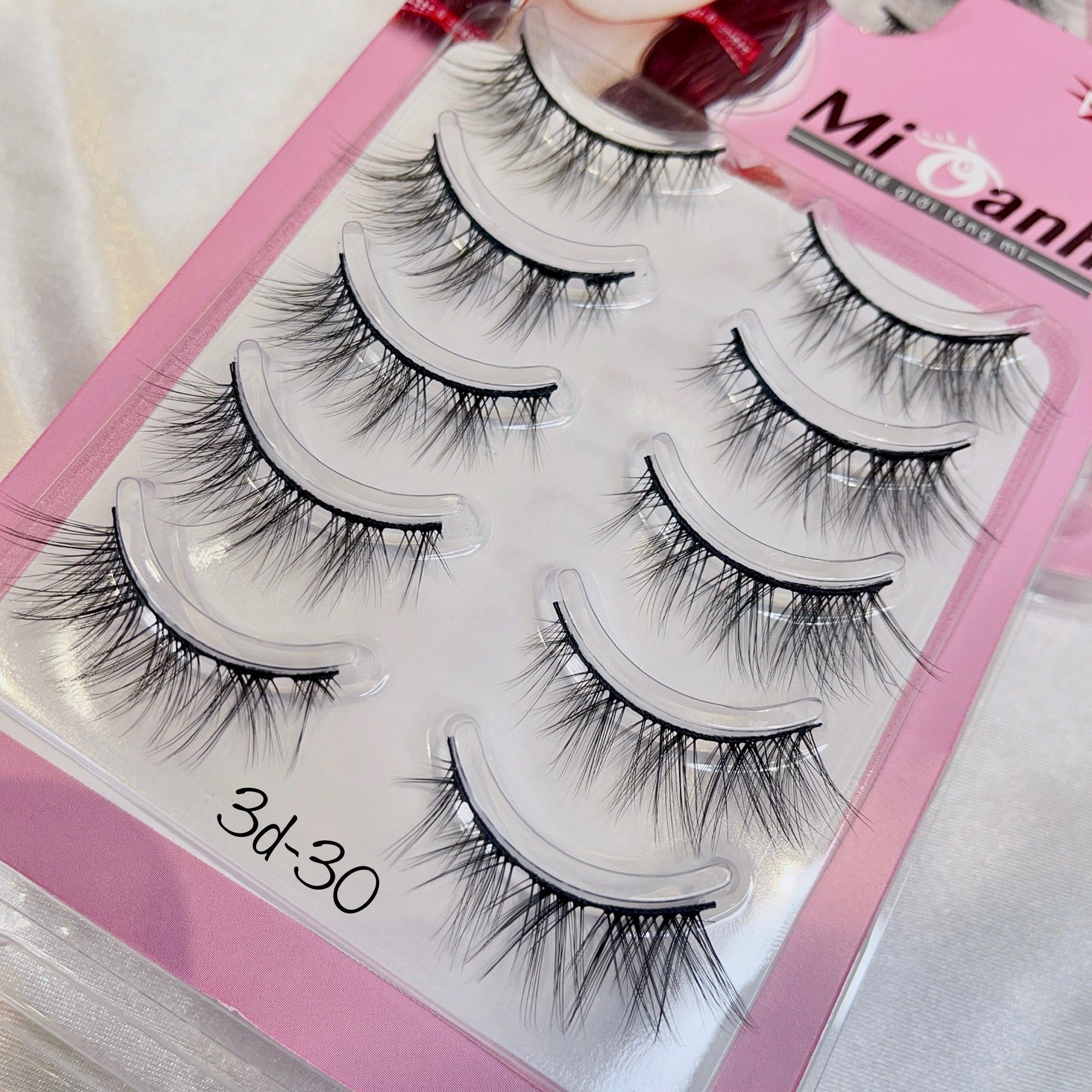 3D-30 hộp lông mi lông chồn 5 cặp kiểu dáng đuôi cá ấn tượng thương hiệu Mi Oanh