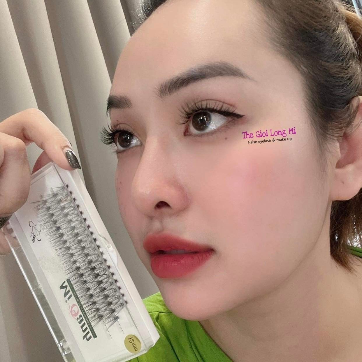 Hộp lông mi chùm tự nối tại nhà màu đen 60 miếng thương hiệu Mi Oanh (không bao gồm keo nối mi)