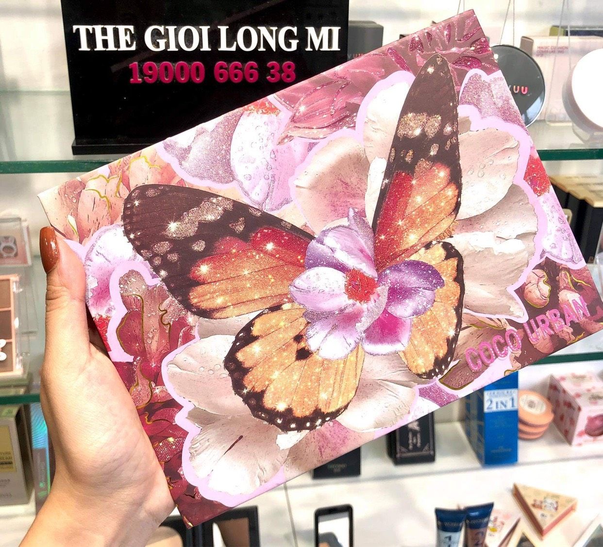 COCO URBAN PHẤN MẮT 35 Ô BUTTERFLY HỘP NAM CHÂM
