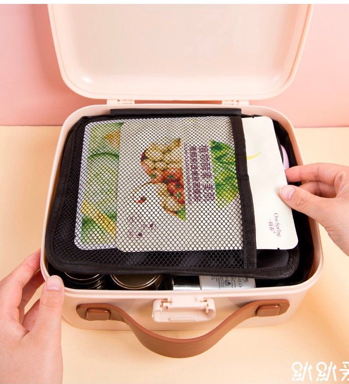 CỐP NHỰA HOẠT HÌNH ĐỰNG DỤNG CỤ TRANG ĐIỂM CÁ NHÂN