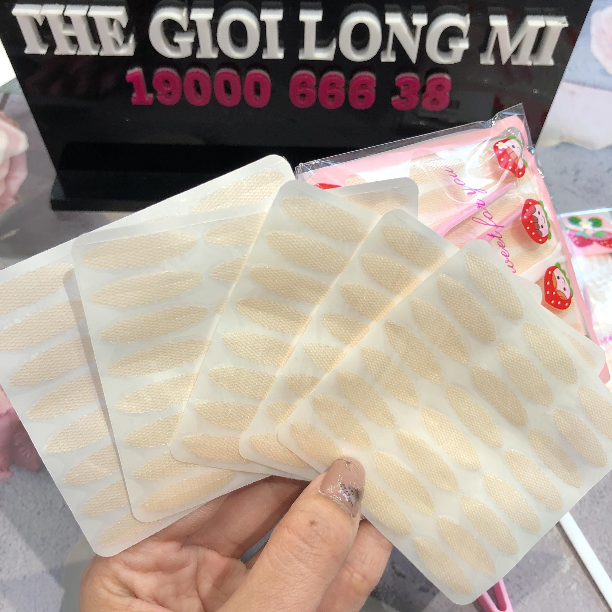 MÍ LƯỚI TRÁI DÂU