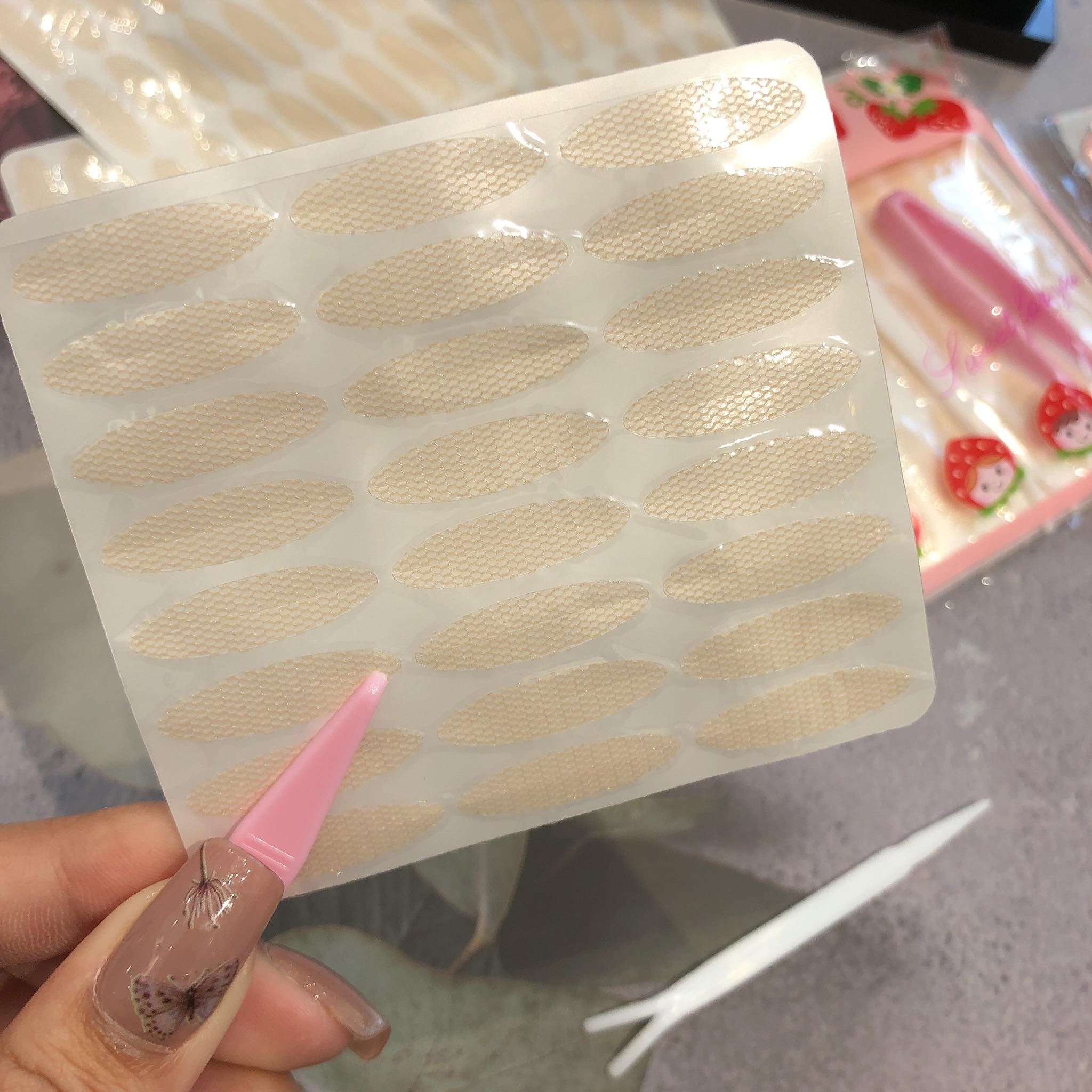 MÍ LƯỚI TRÁI DÂU