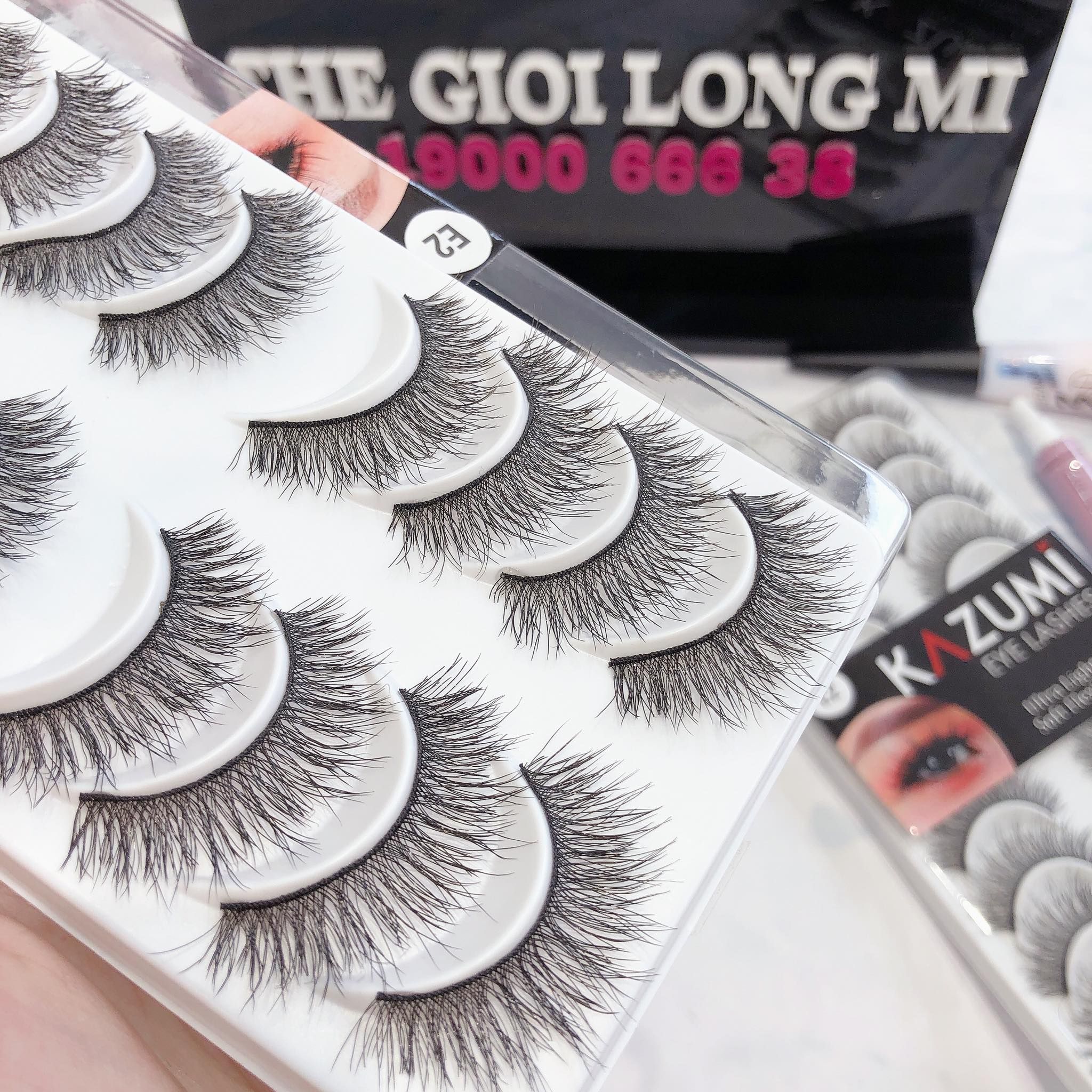 E2 hộp lông mi 10 cặp được làm từ sợi tóc tự nhiên 100%, hàng cao cấp xuất đi nước Mỹ, thương hiệu Kazumi