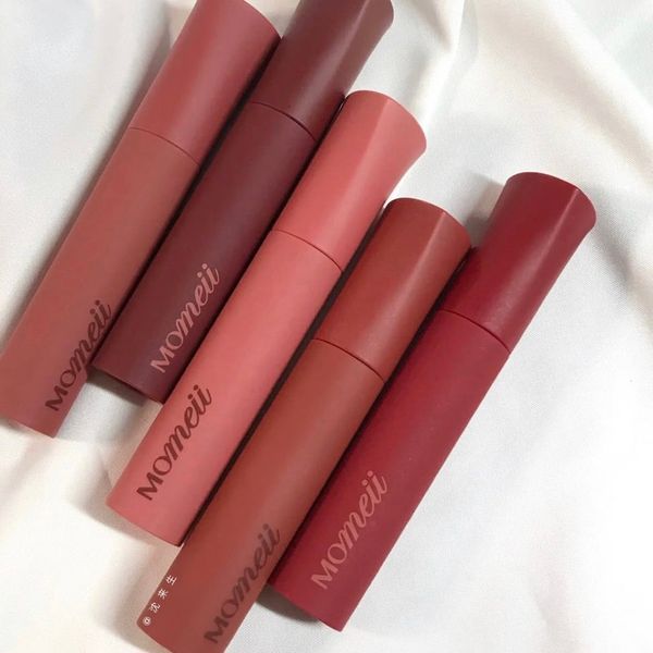 SON KEM LÌ HQ MOMEII