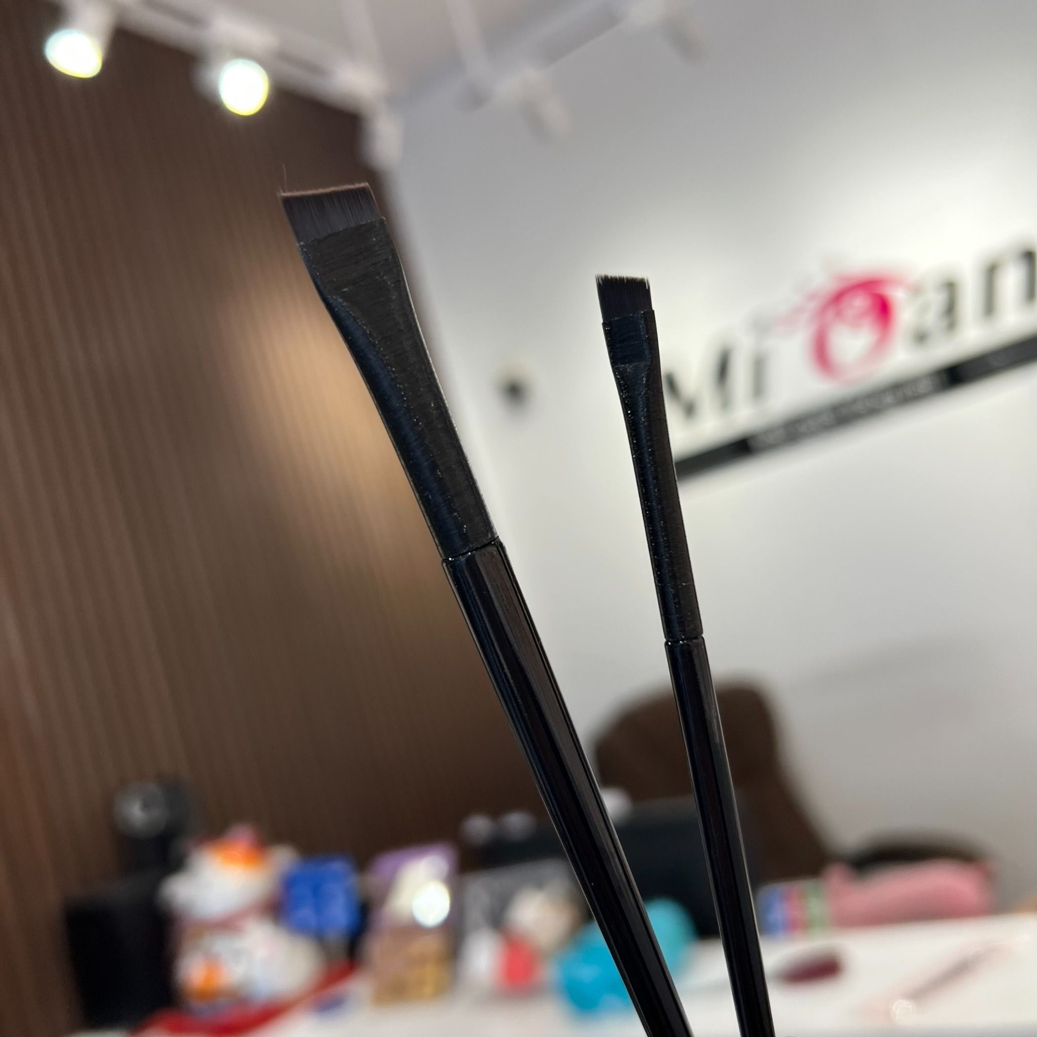 Combo 2 cọ tém chân mày và eyeliner