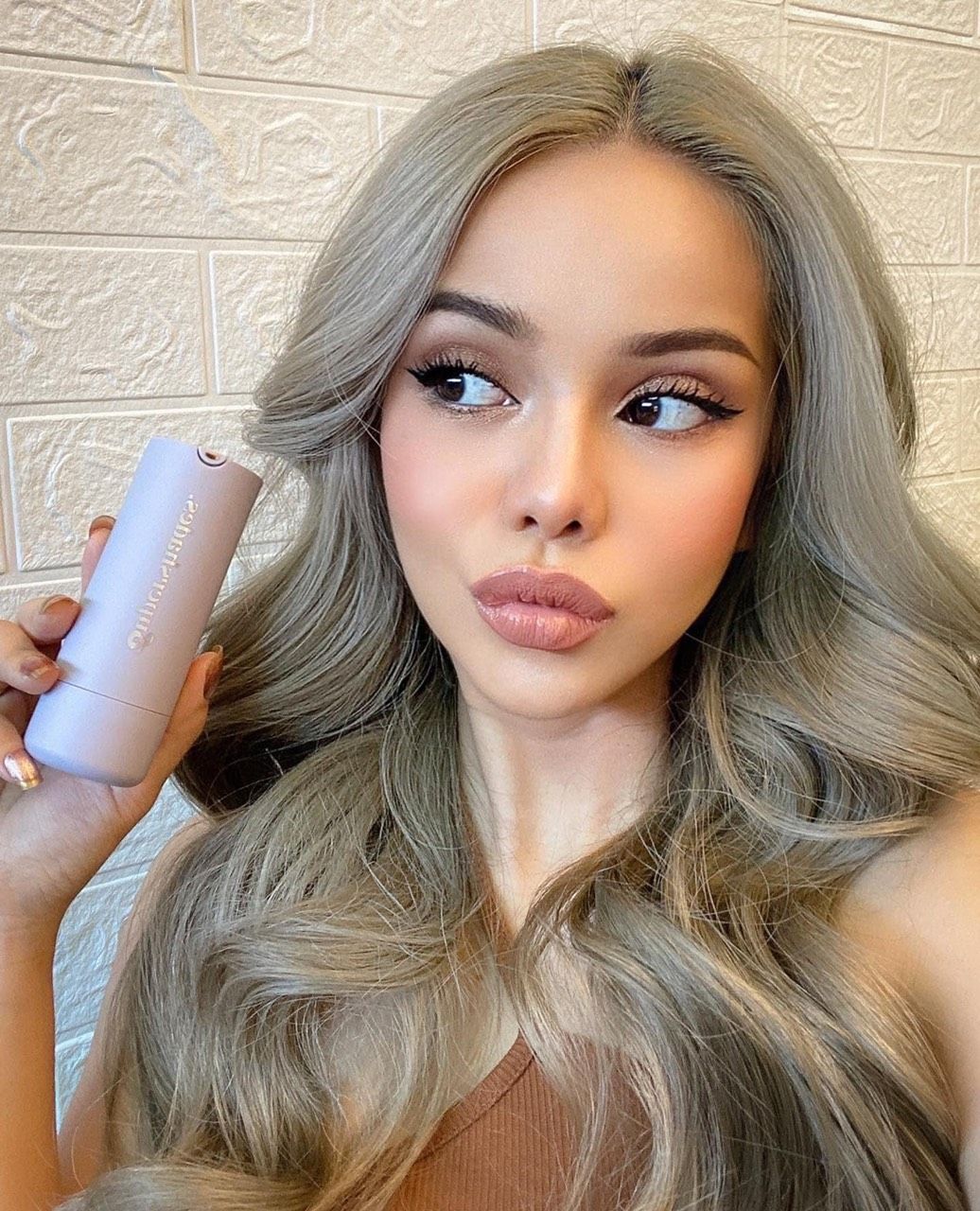 SUPER MATTE KEM NỀN MATTE DẠNG CHAI XỊT SUPER SHADES