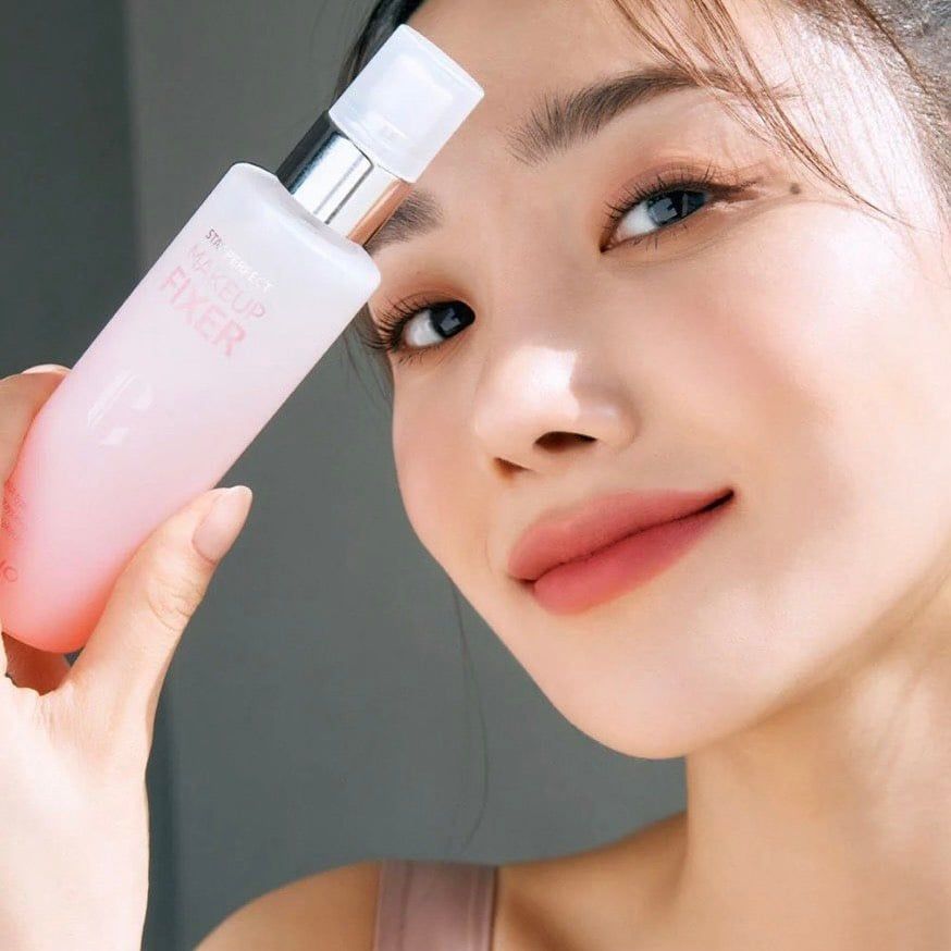 STAY EFFECT MAKE UP FIXER XỊT KHÓA NỀN CLIO CHAI HỒNG