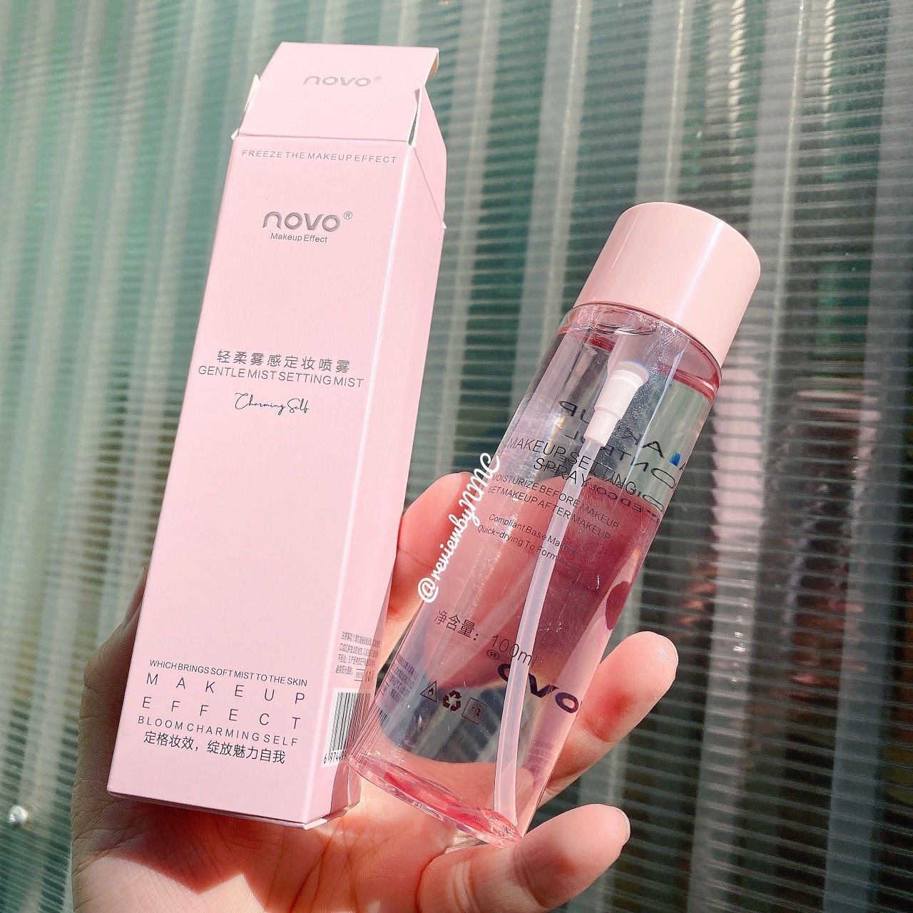 GENTLE MIST XỊT KHÓA NỀN NOVO NẮP HỒNG