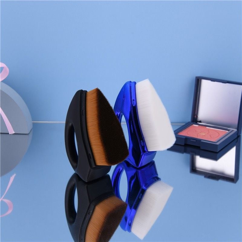 Iron foundation brush cọ tán kem nền hình bản ủi siêu cute