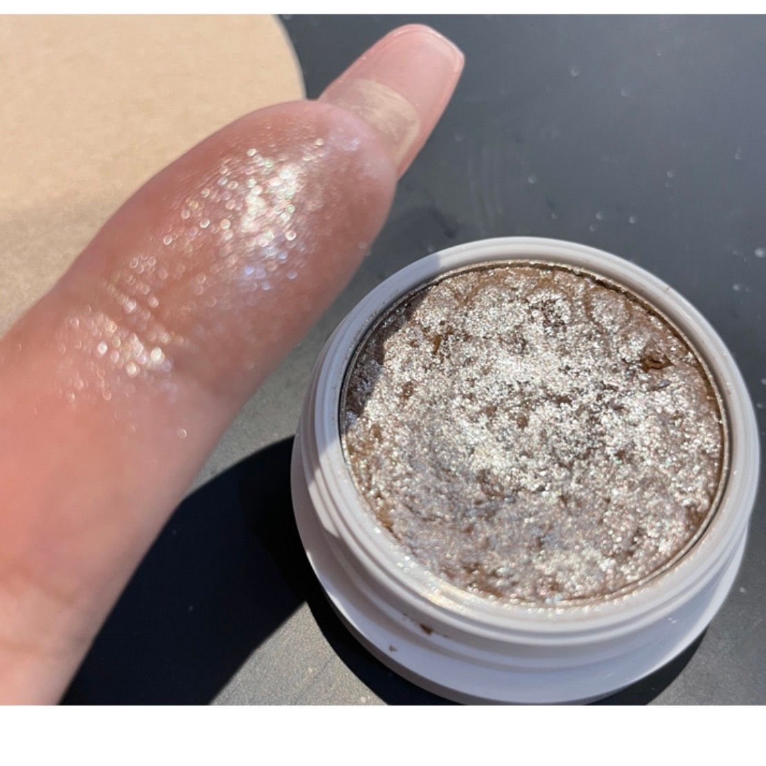 HỘP NHŨ MẮT TRÒN VẢY CÁ JIE DAZZLER