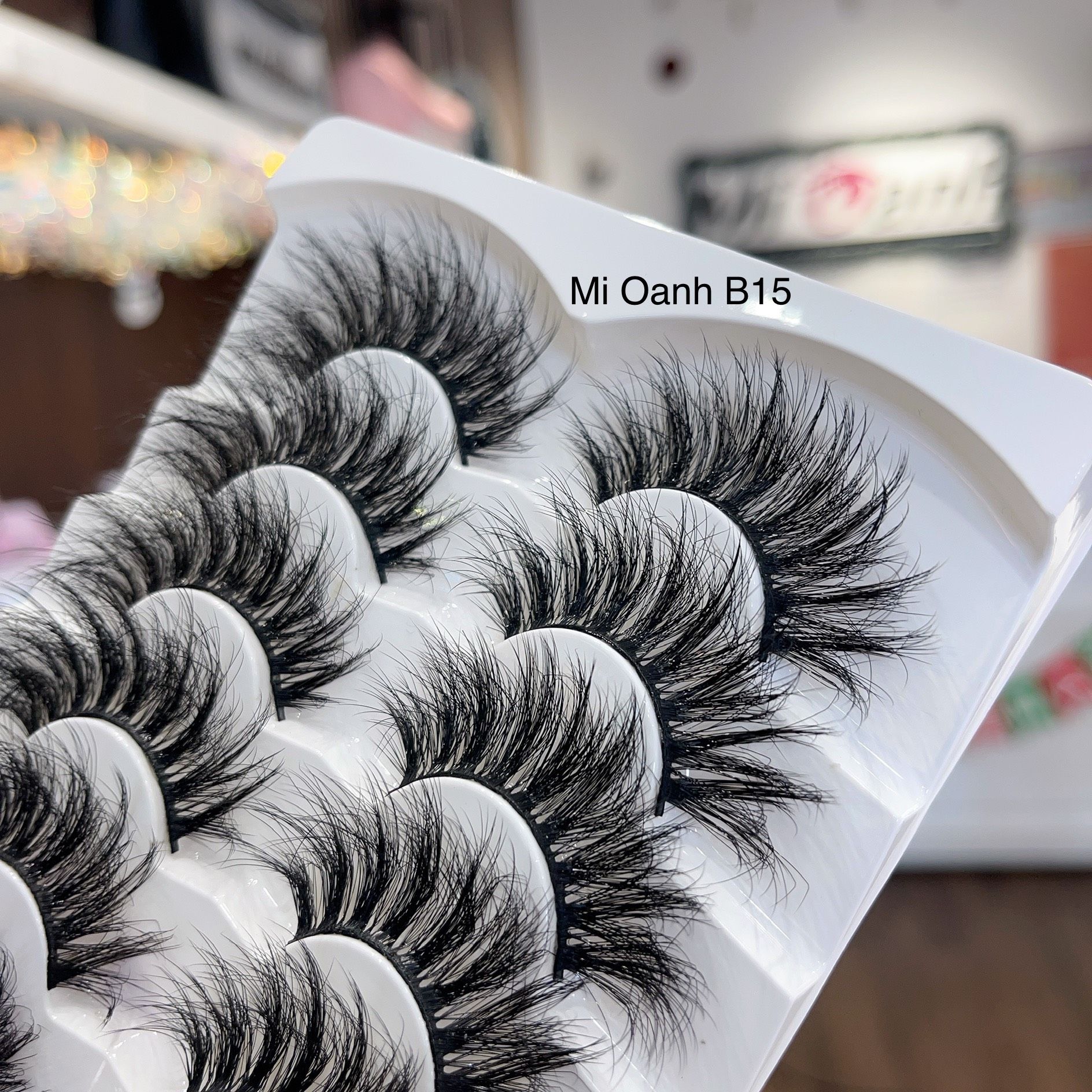 B15 hộp lông mi lông chồn 7 cặp kiểu dáng 5D trang điểm tone tây thương hiệu Mi Oanh