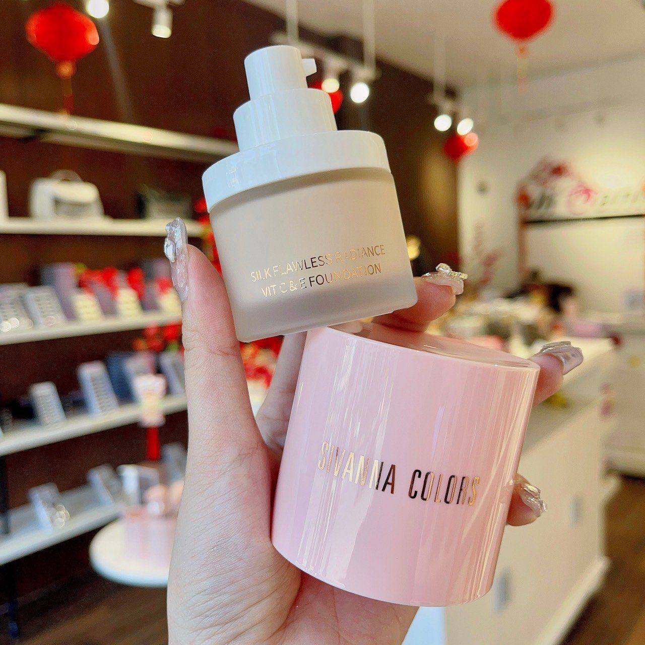 SILK FLAWLESS RADIANCE KEM NỀN SIVANNA COLORS NẮP HỒNG