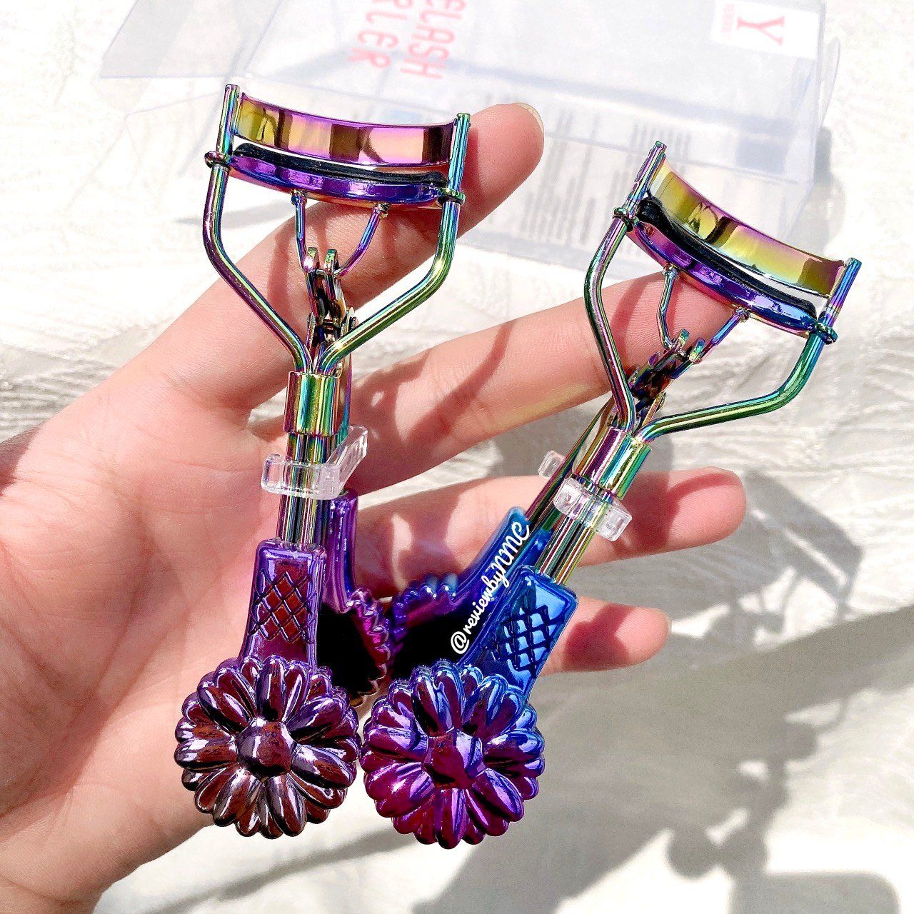 Purple Daisy bấm mi cán thép hình hoa cúc màu tím thương hiệu Yuexiu