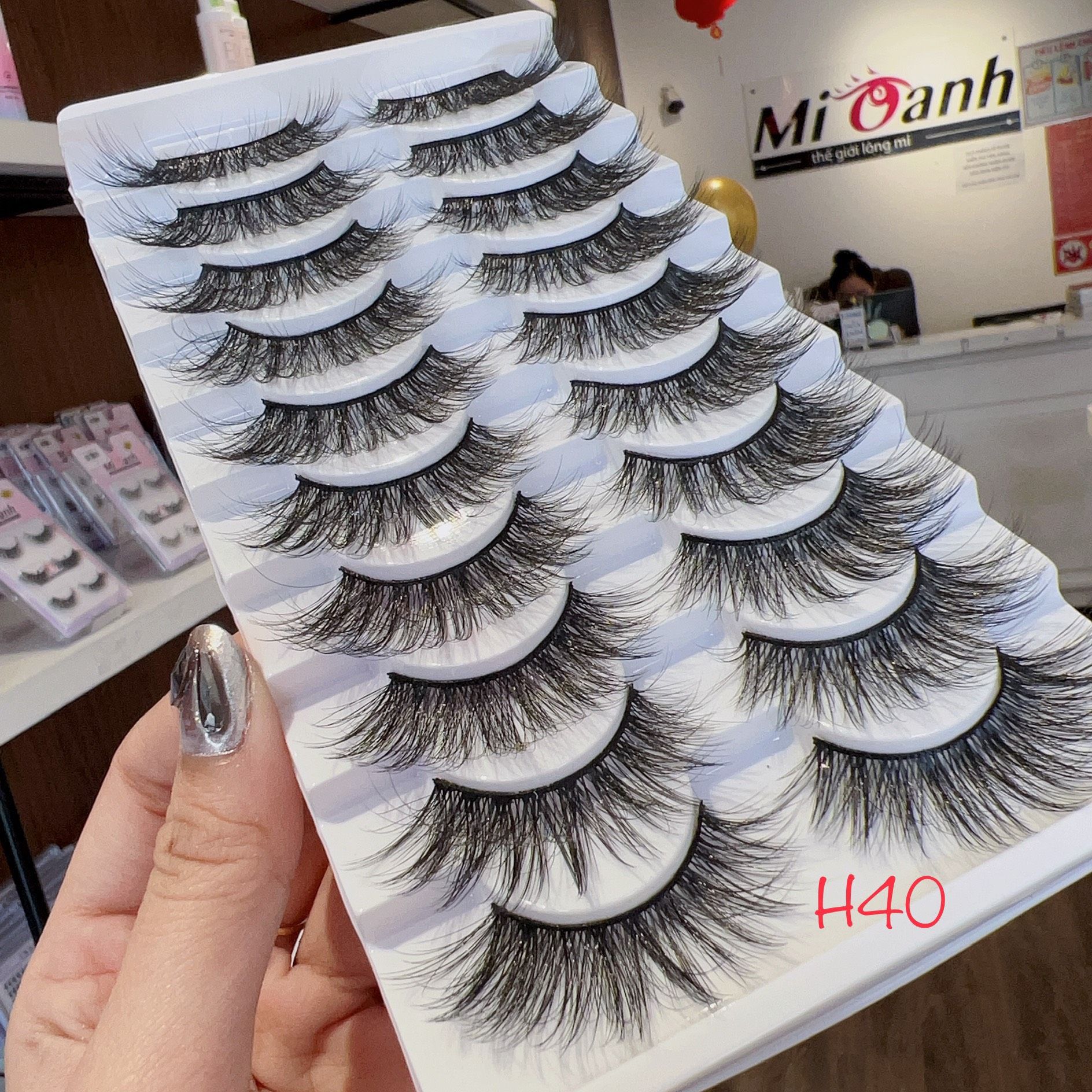 #H40 Hộp lông mi lông chồn 10 cặp make up tone Tây ấn tượng thương hiệu Mi Oanh