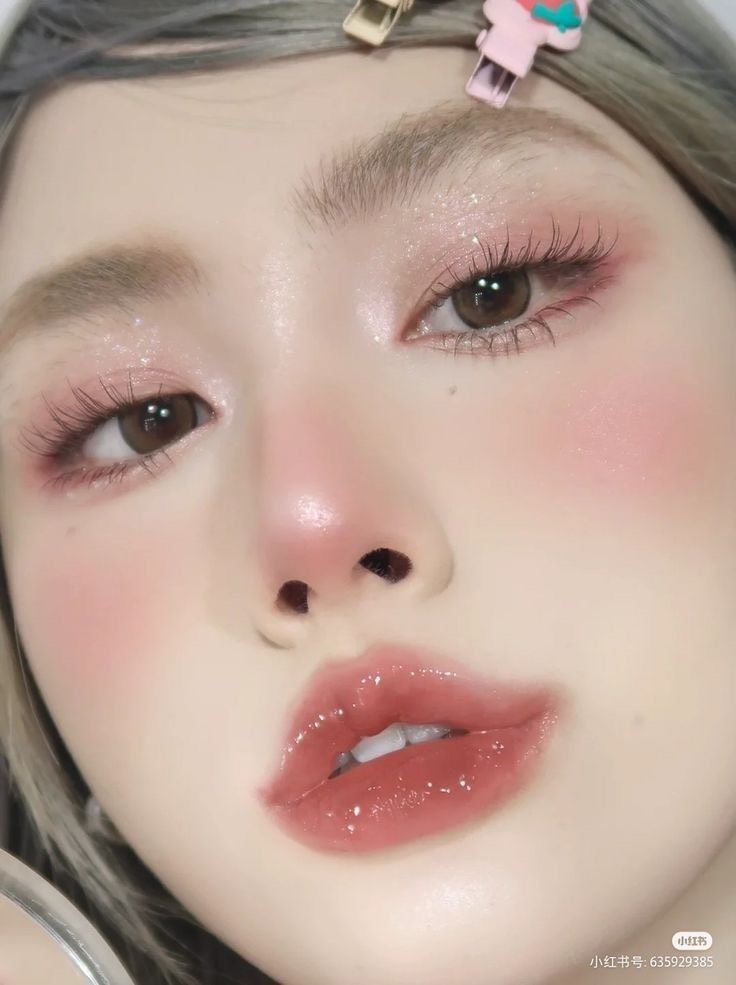 Hộp lông mi giả gắn mí dưới 5 cặp viền gân trong tàng hình thương hiệu Mi Oanh