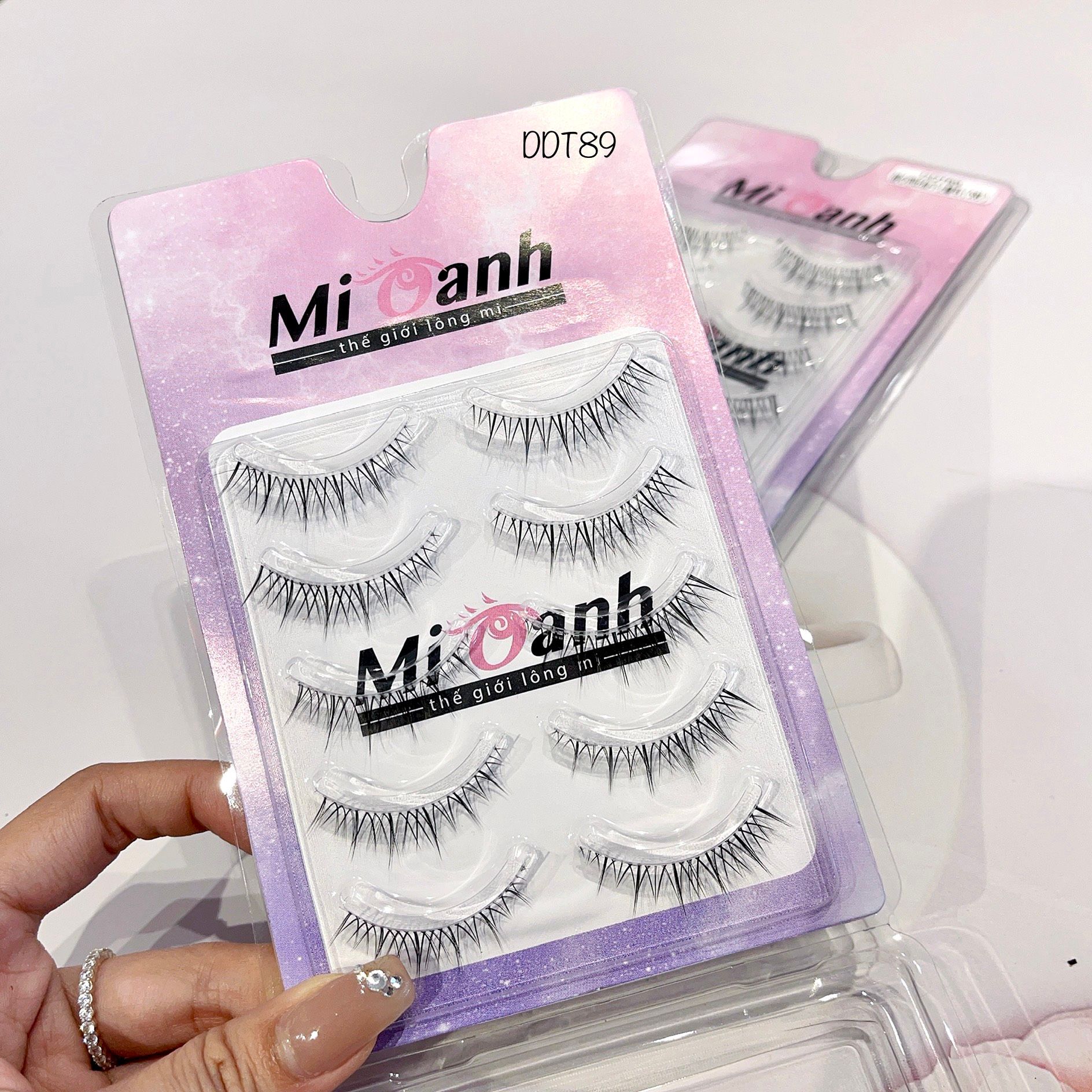 mã DDT89 Hộp lông mi lông chồn 05 cặp viền gân trong suốt thương hiệu Mi Oanh