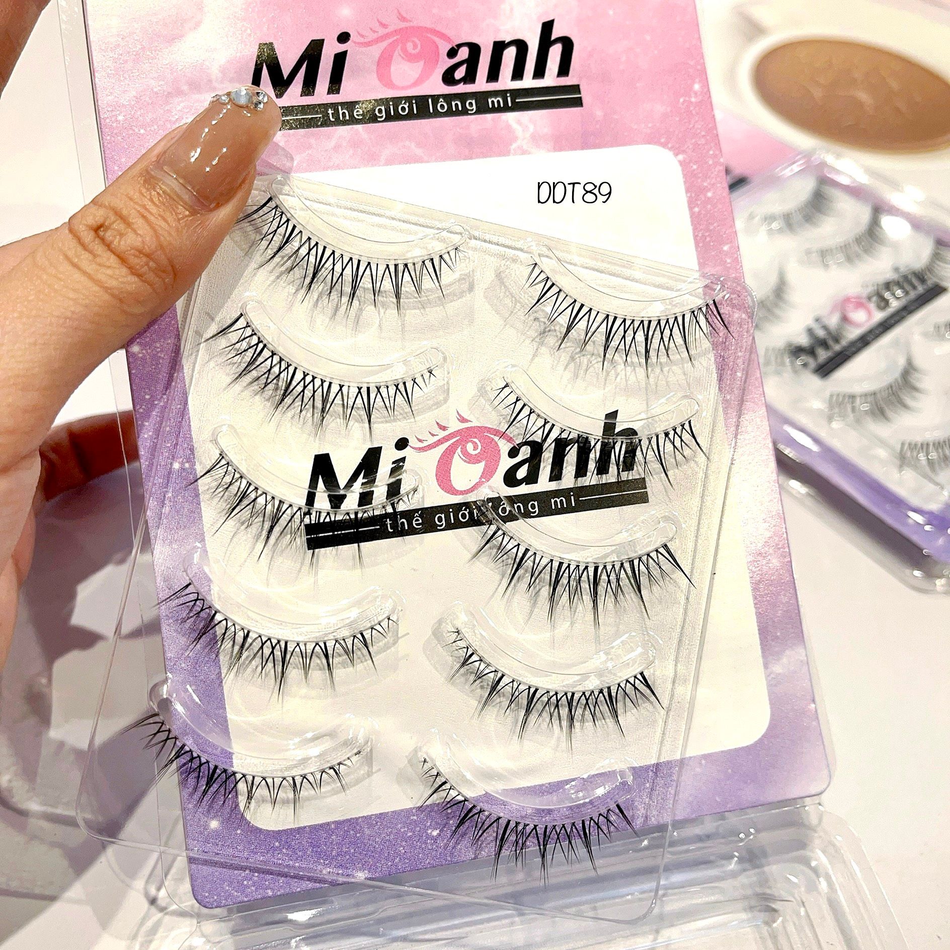 mã DDT89 Hộp lông mi lông chồn 05 cặp viền gân trong suốt thương hiệu Mi Oanh