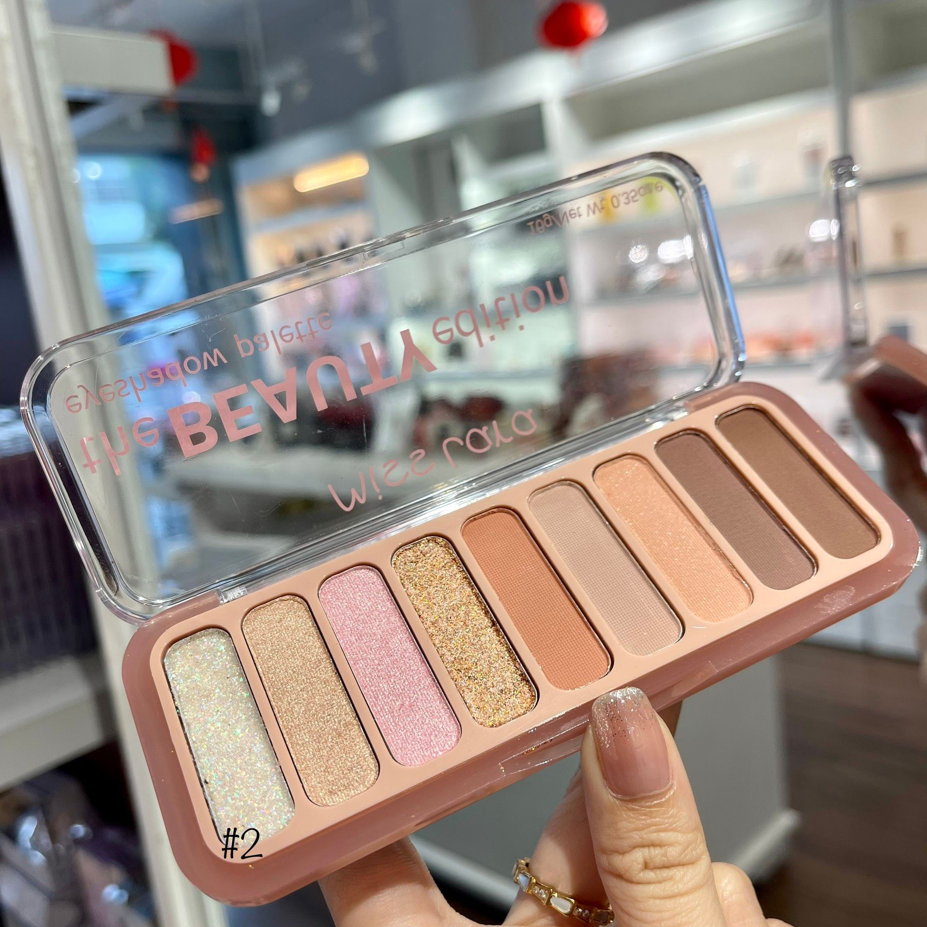 Bộ sưu tập bảng phấn mắt 9 ô mini Beauty edition thương hiệu Miss Lara