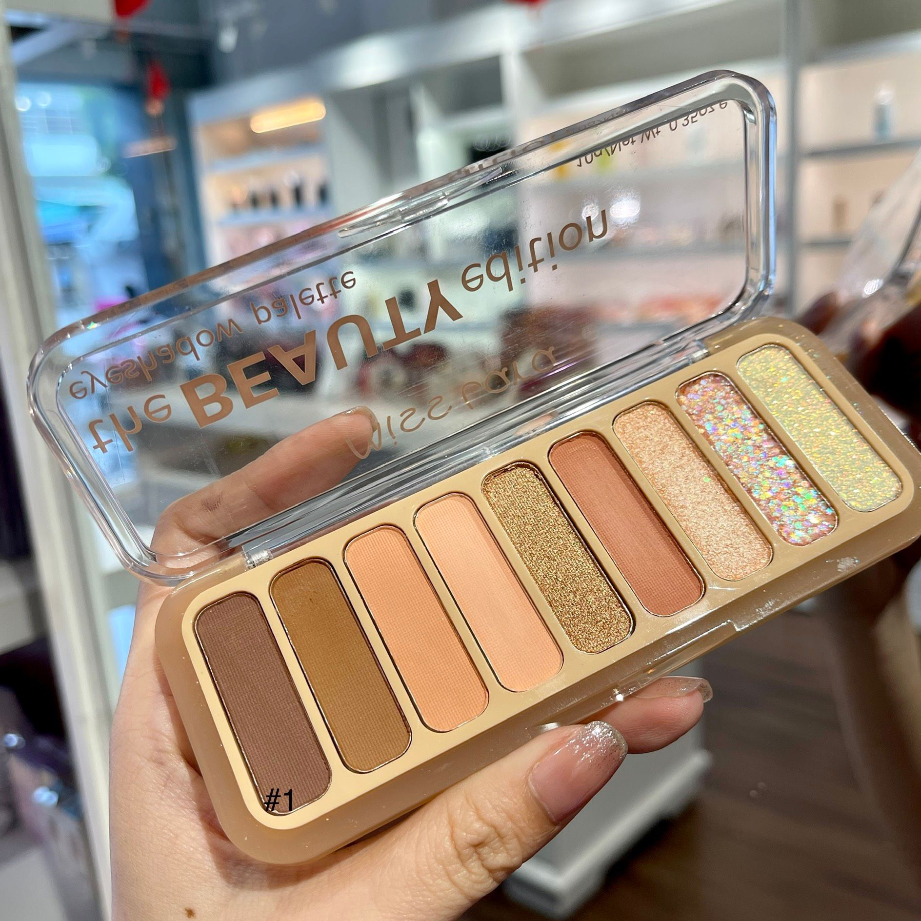 Bộ sưu tập bảng phấn mắt 9 ô mini Beauty edition thương hiệu Miss Lara