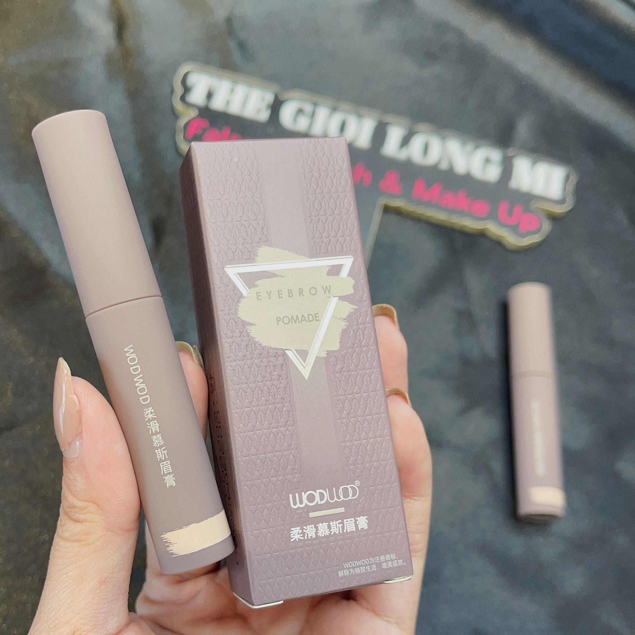 Eyebrow Pomade mascara chuốt chân mày thương hiệu Wodwod