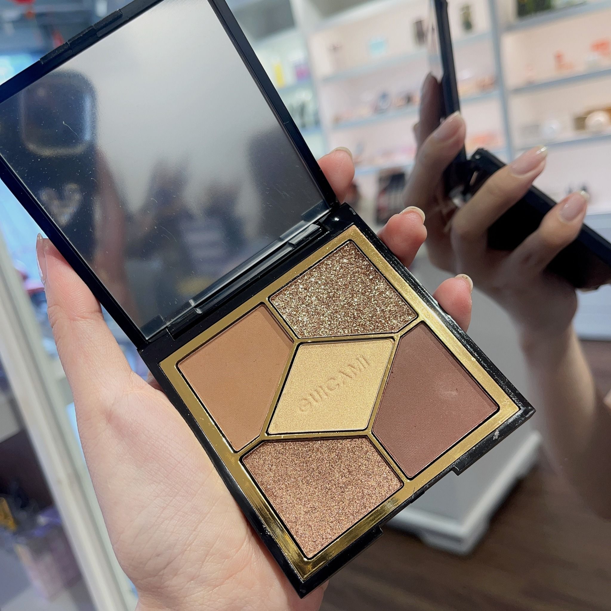 Backstage hộp phấn mắt trang điểm 5 ô tone trầm thương hiệu Guicami