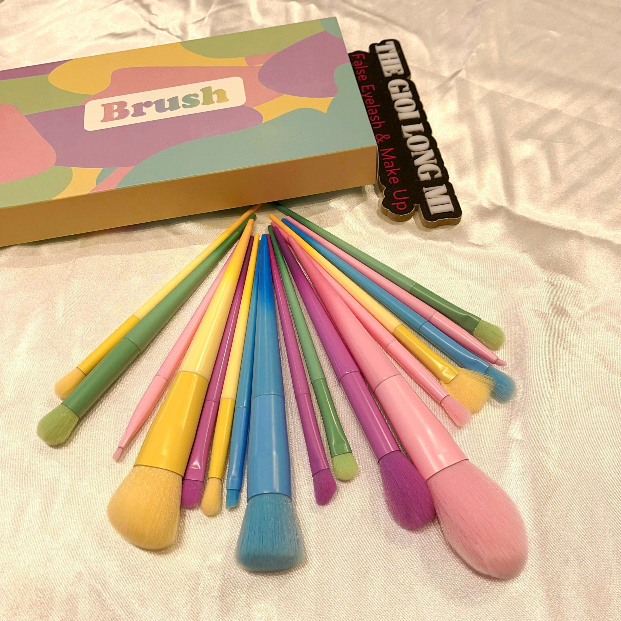 Colorful bộ cọ trang điểm cá nhân 17 cây đủ sắc màu cute xinh xĩu
