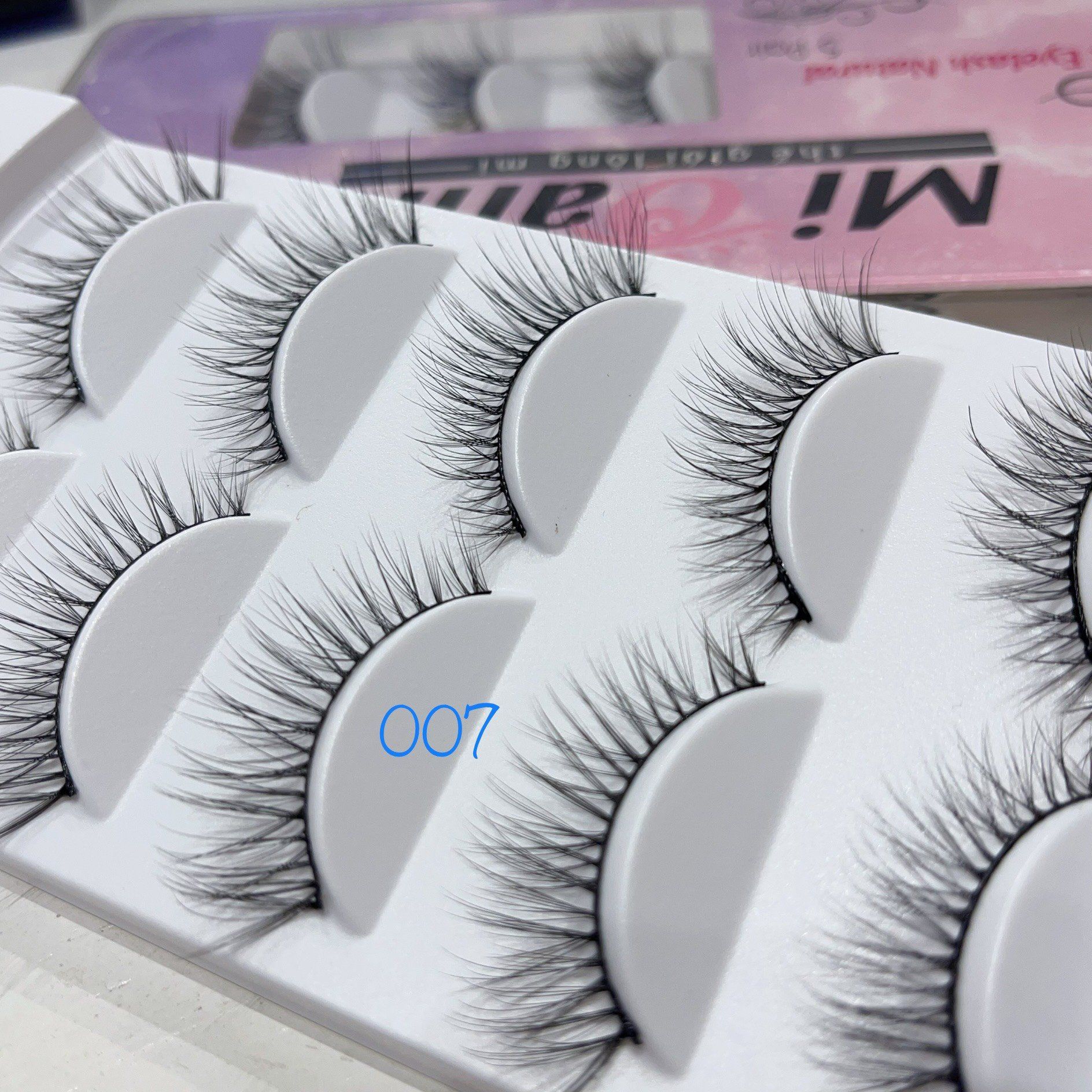 4D-007 hộp lông mi tóc tự nhiên 5 cặp thương hiệu Mi Oanh kiểu dáng đuôi cá nhẹ nhàng tự nhiên
