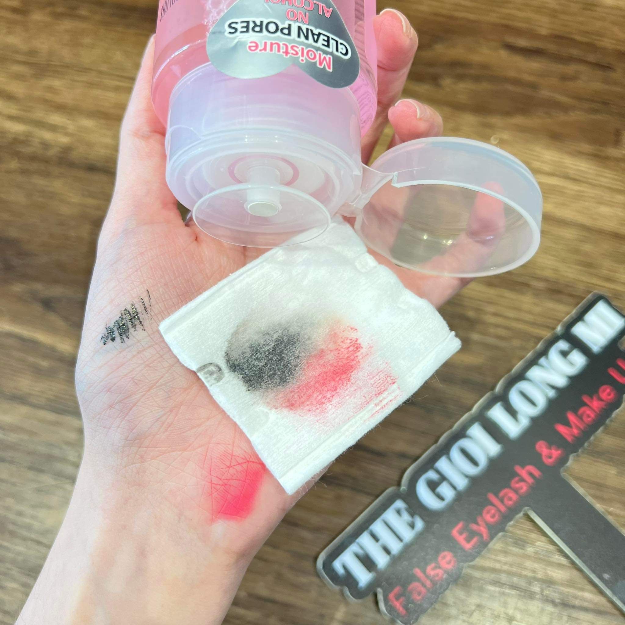 Moisture Clean Pores nước tẩy trang dưỡng ẩm chiết xuất từ hoa hồng thương hiệu Sivanna Colors (chính hãng Thái Lan)