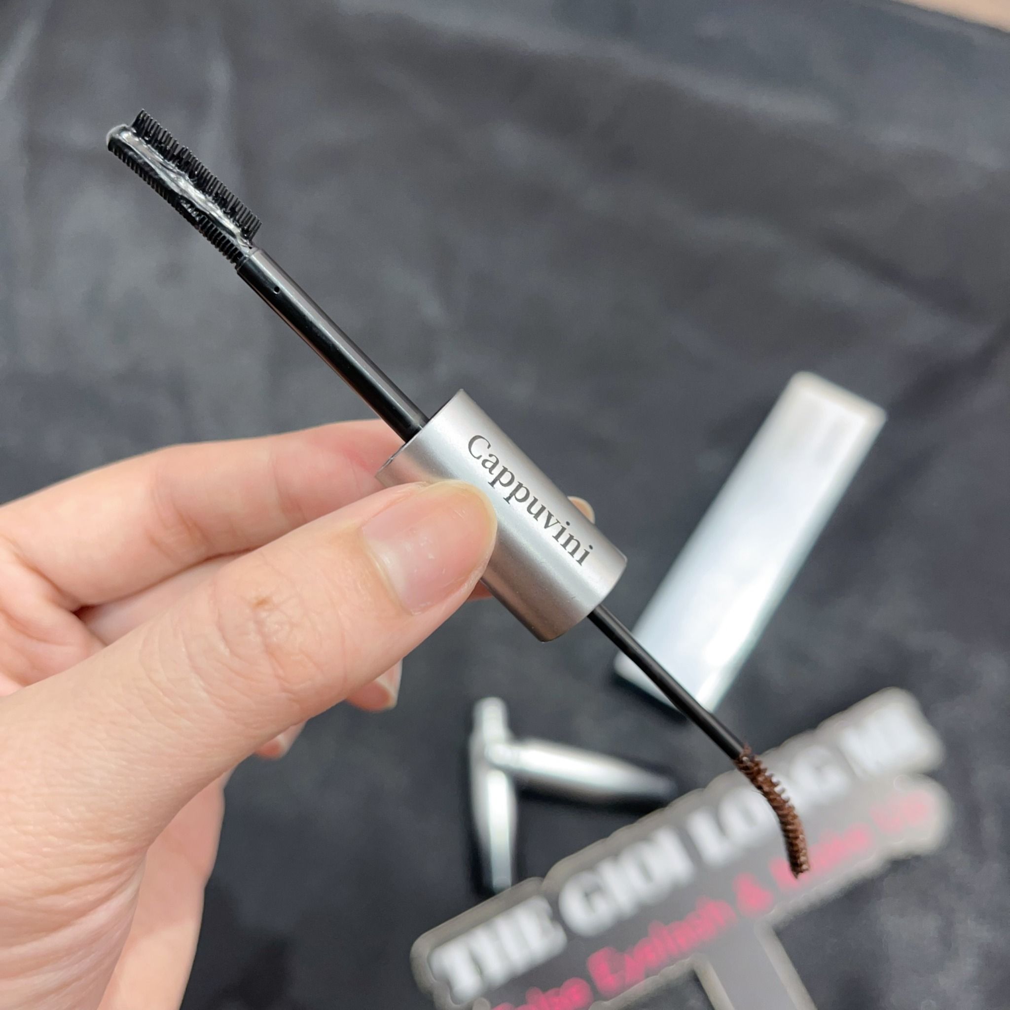 Volumizing Double Curl mascara 2 đầu nâu đen siêu tiện lợi thương hiệu Cappuvini