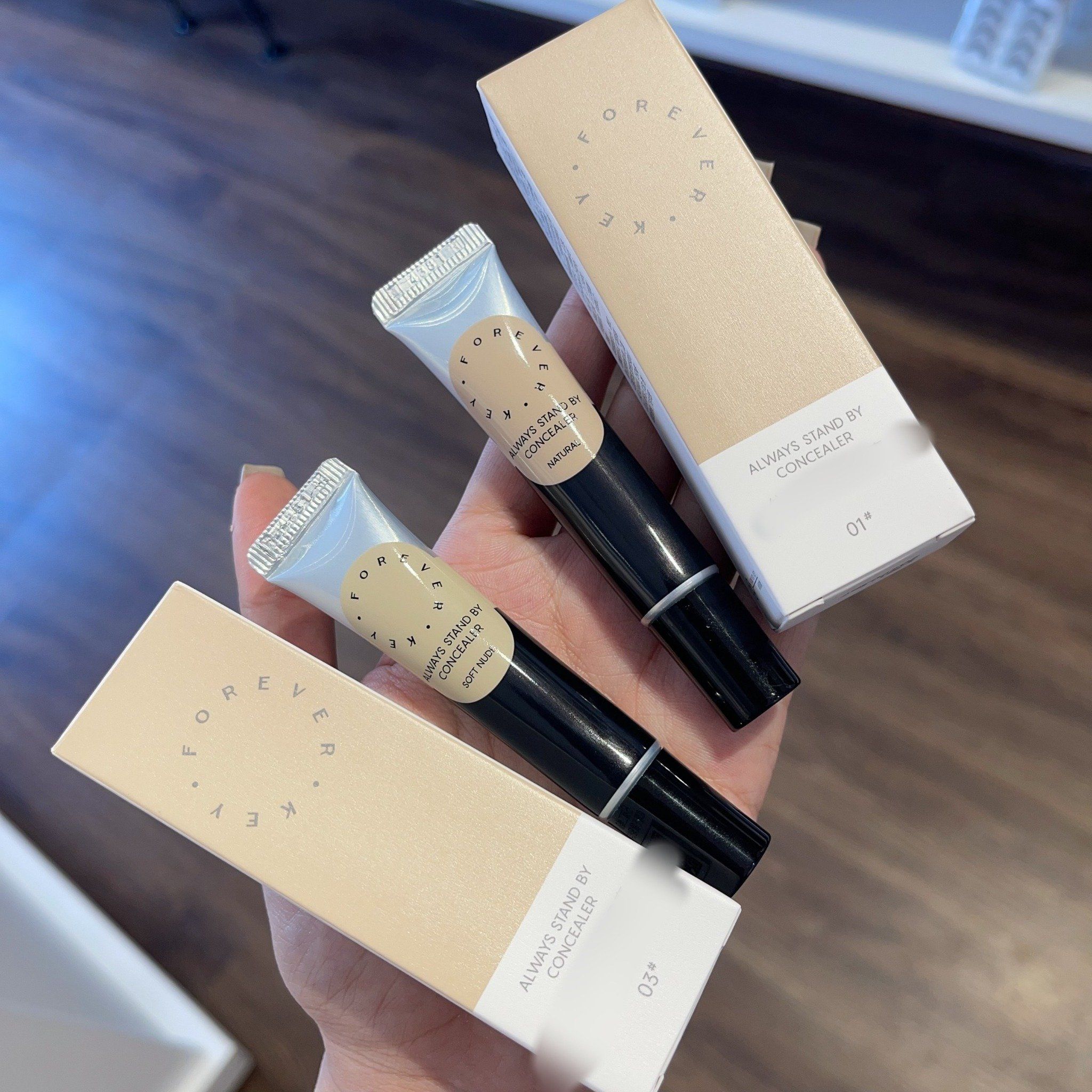 Key Forever kem che khuyết điểm dạng tuýp