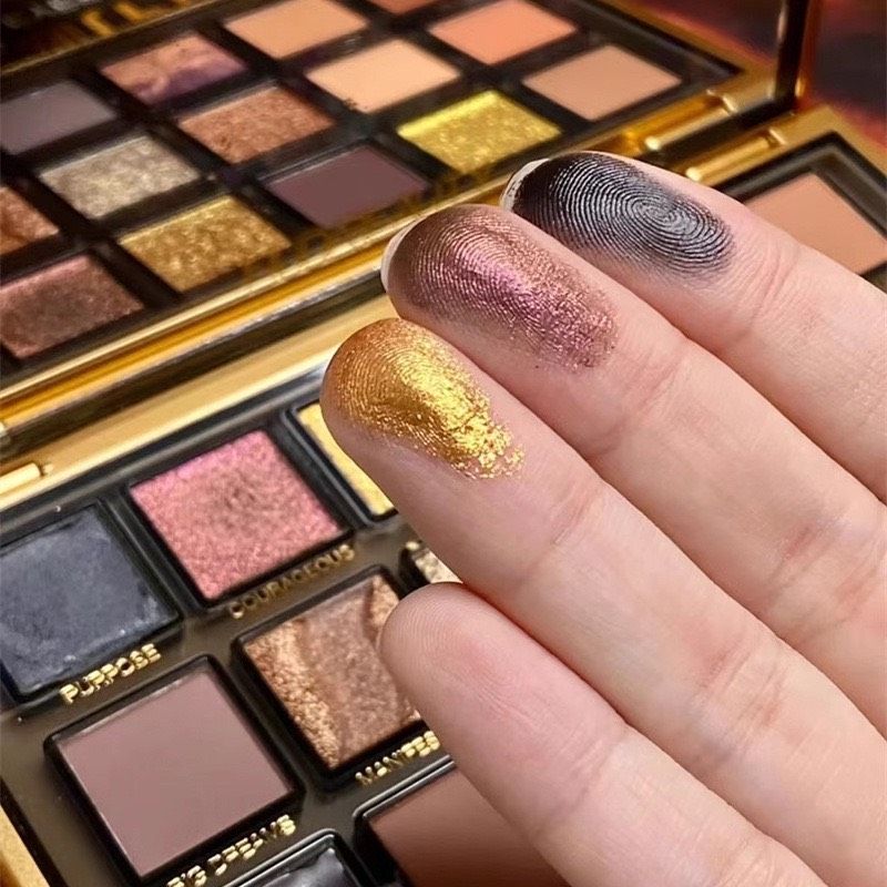 Empowerjed bảng phấn mắt 18 màu siêu sang thương hiệu Hudabeauty