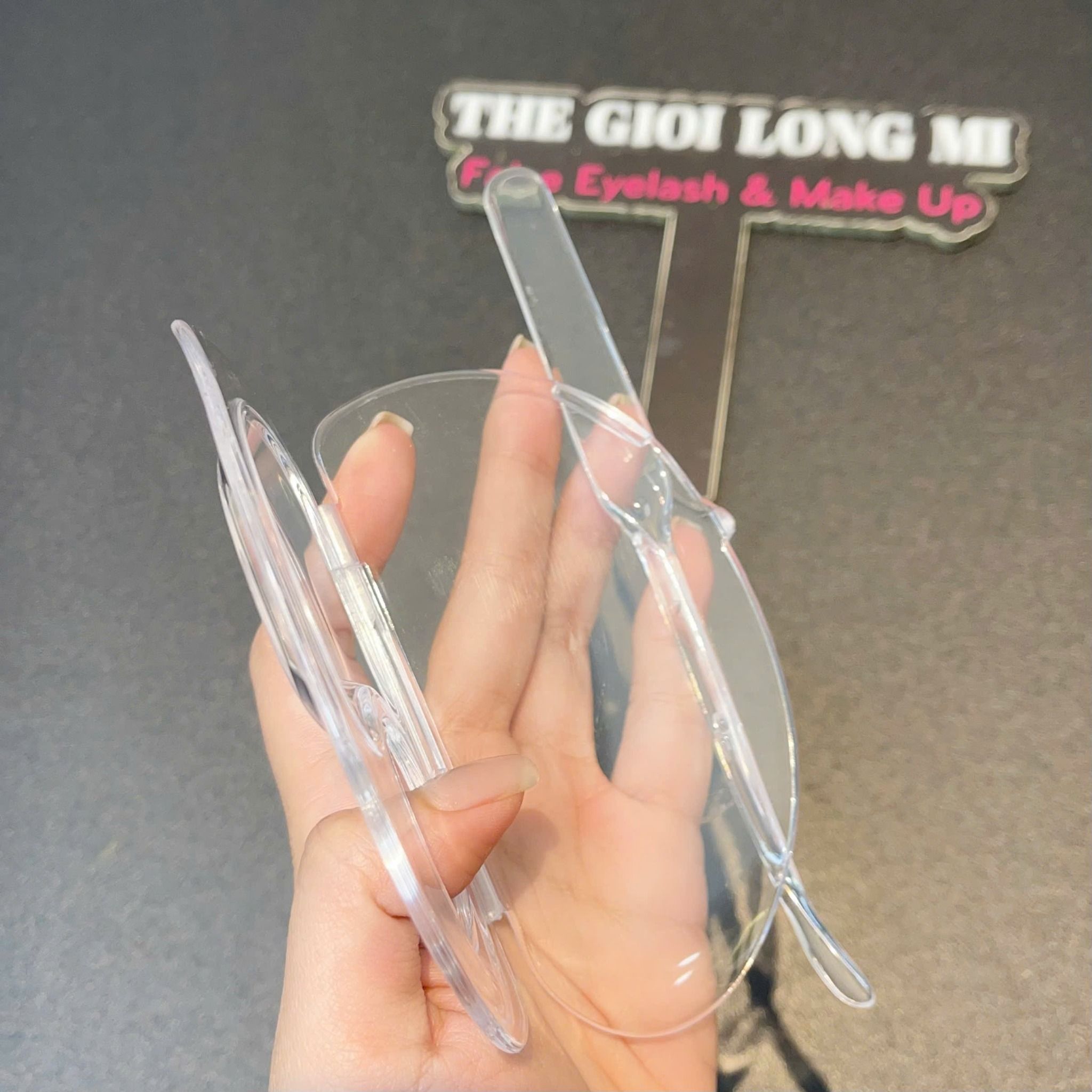 Bộ khay tán kem nền bằng nhựa trong suốt