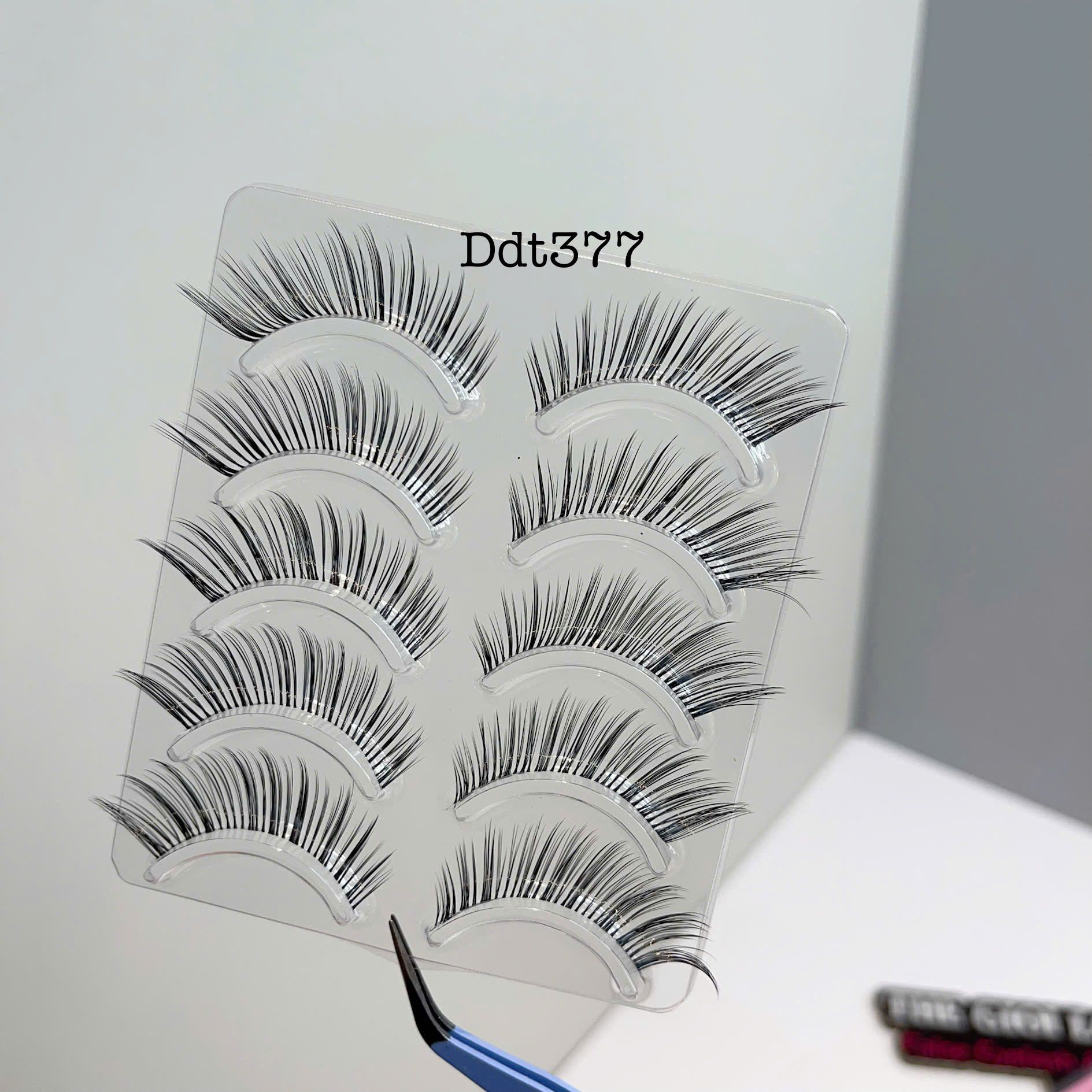 DDT377 hộp lông mi lông chồn 5 cặp thương hiệu Mi Oanh