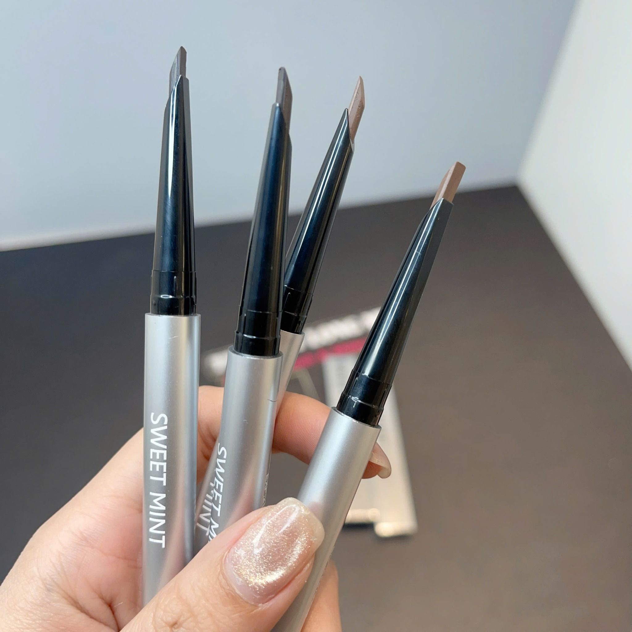 Sculpture eyebrow pencil chì mày phẩy sợi 2 đầu thương hiệu Sweetmint